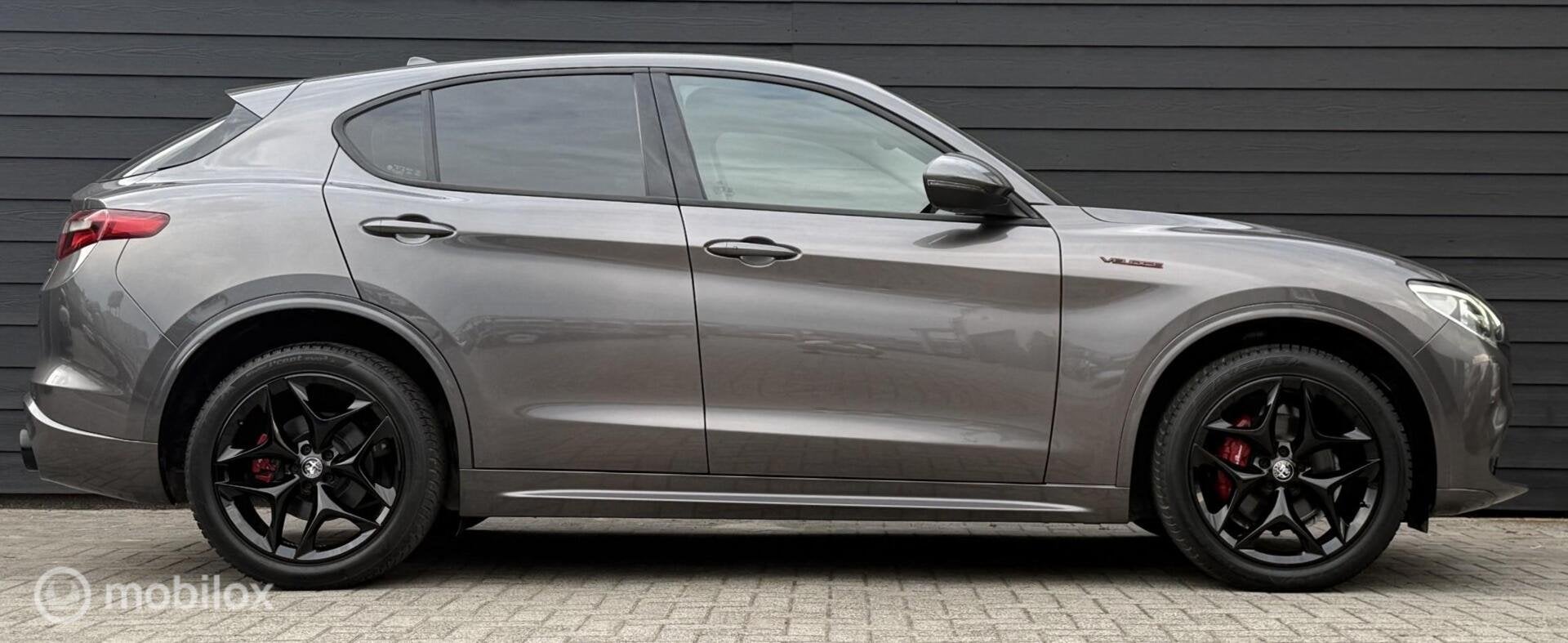 Alfa Romeo Stelvio 2.0 T 280PK Q4 Veloce Leder/LED/Winterpac, Automaat, 4 cilinders, Met garantie (alle), Leder