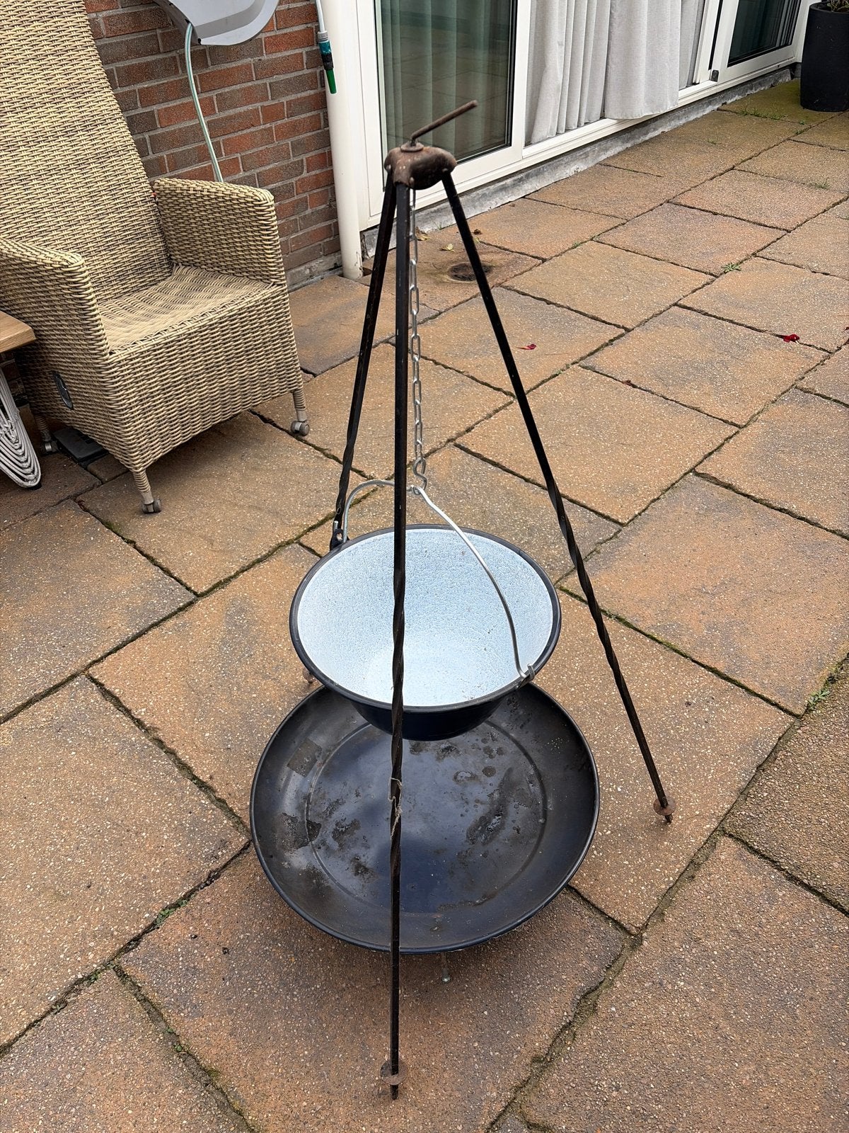 Heksenketel met driepoot en vuurschaal, Tuin en Terras, Ophalen, Gebruikt