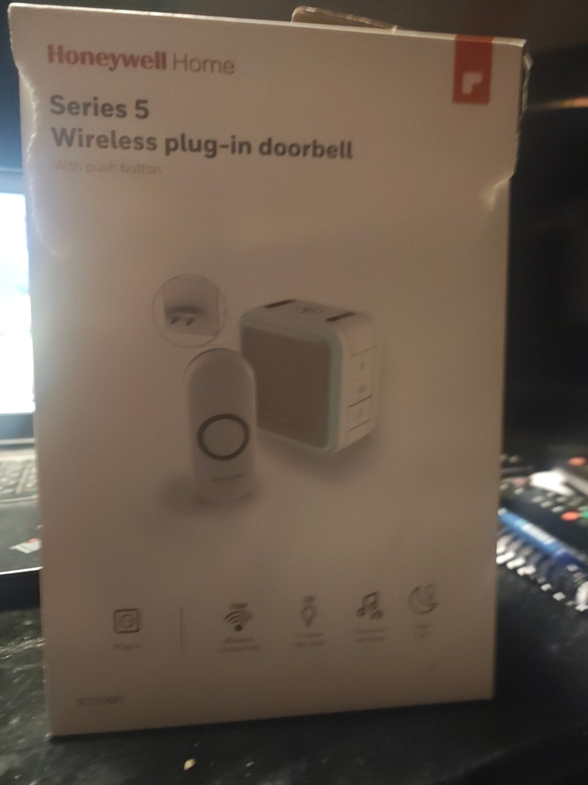 Wireless plug in doorbell.  Honeywell, Ophalen, Nieuw