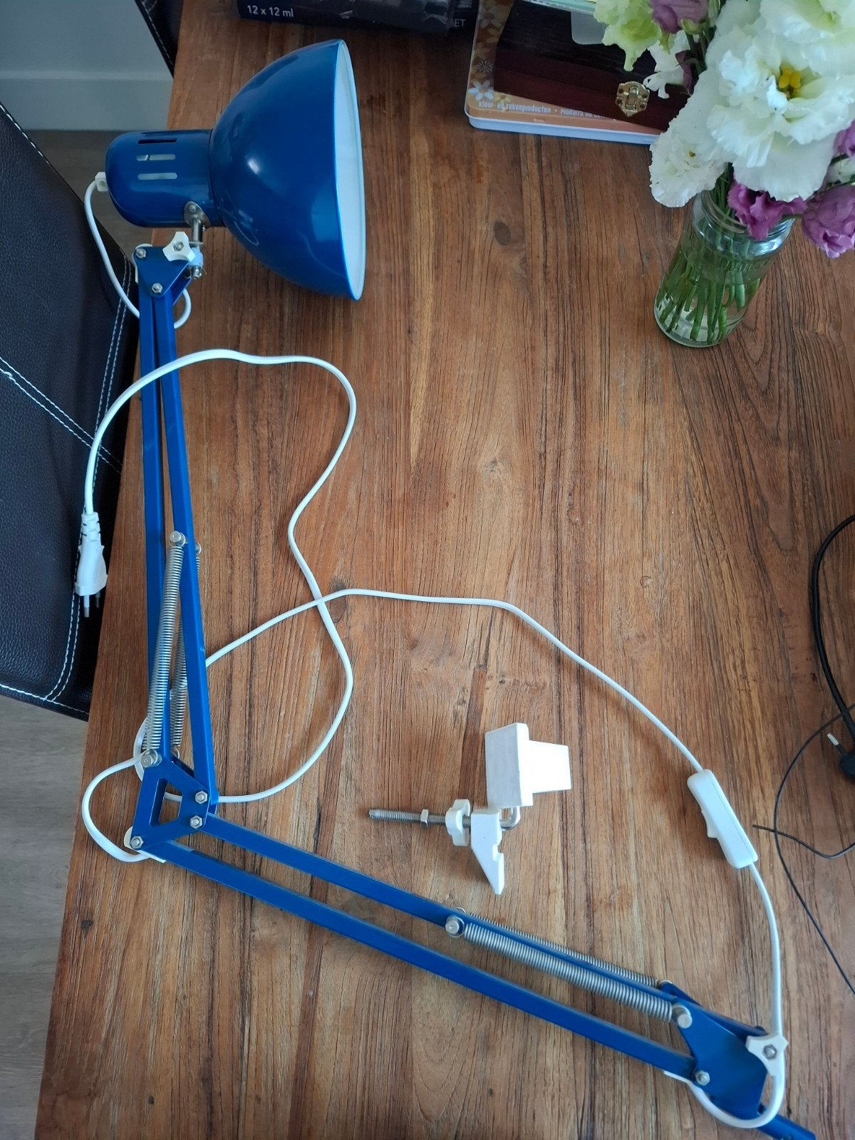Blauwe verstelbare bureaulamp met klembevestiging, Overige merken, Gebruikt, Modern, Metaal