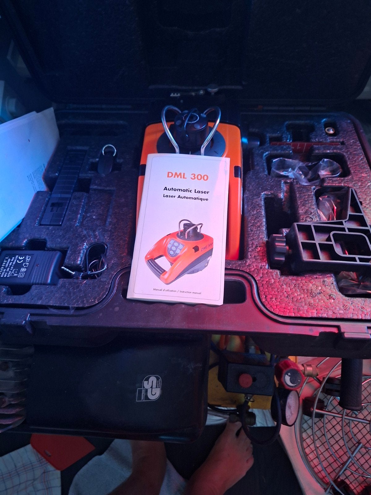 Automatische Laser DML300 - Zo goed als nieuw in koffer, Ophalen of Verzenden, Zo goed als nieuw, Overige meters