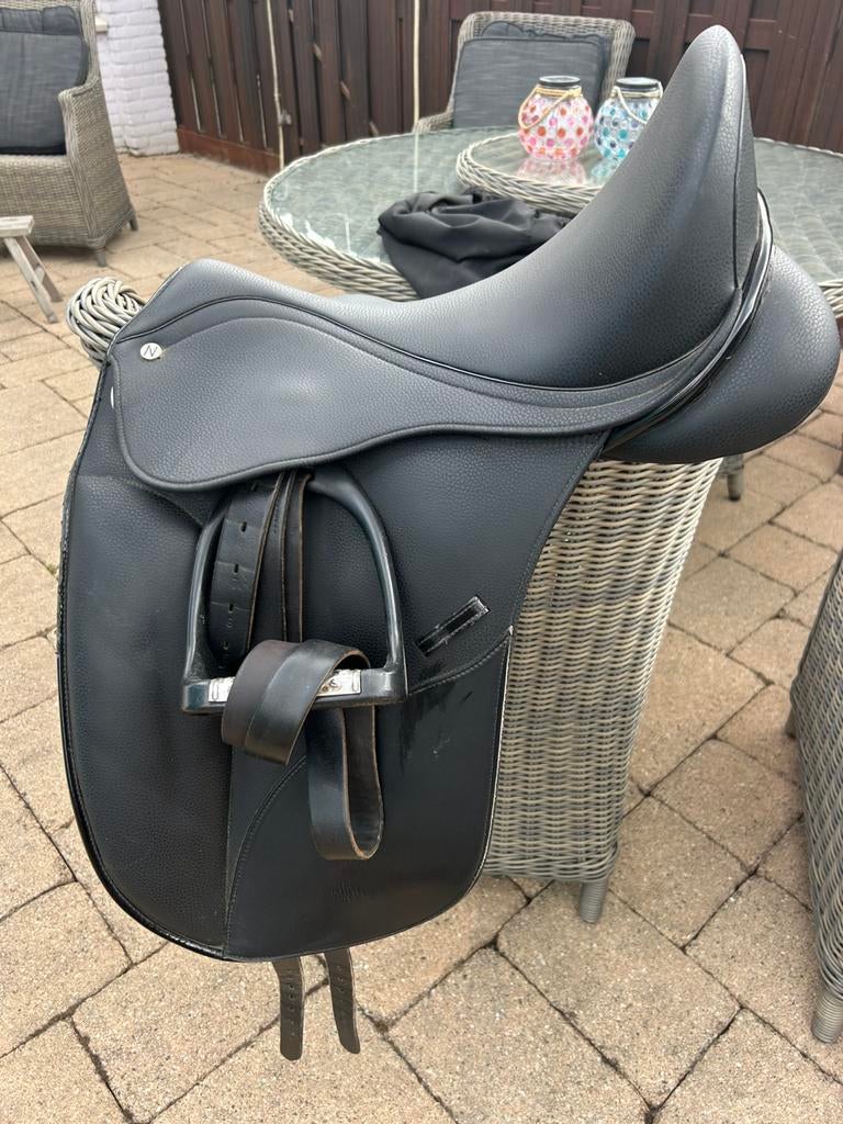 Norton dresuurzadel, Dieren en Toebehoren, Paarden en Pony's | Zadels, Ophalen of Verzenden, Zo goed als nieuw, Dressuur
