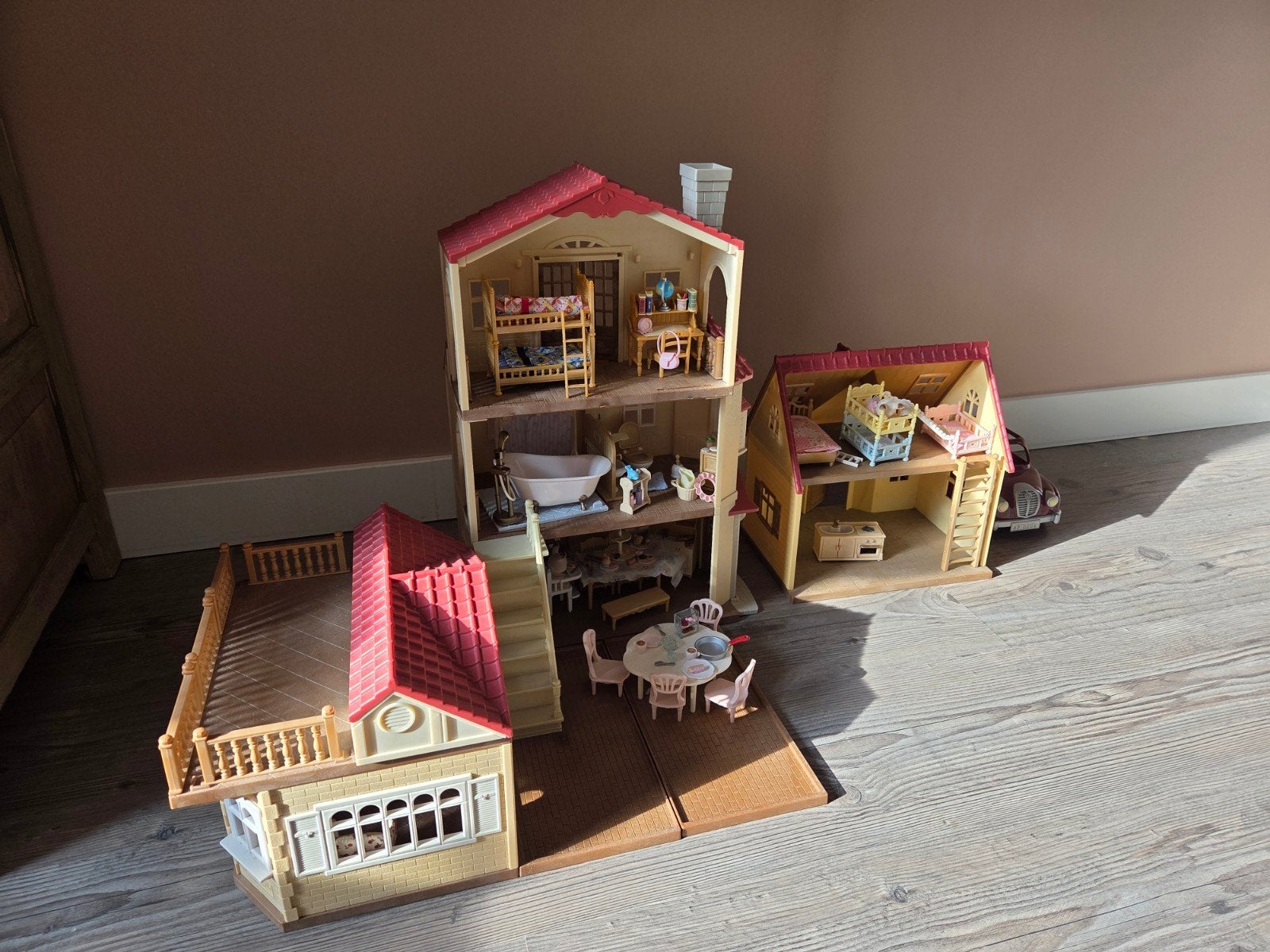 Sylvanian Families Landhuis met heel veel extra's, Ophalen, Zo goed als nieuw, Poppenhuis