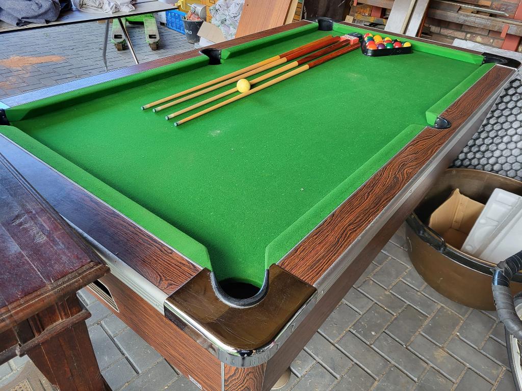 Poolbiljart compleet, Sport en Fitness, Biljarten en Poolen, Ophalen of Verzenden, Zo goed als nieuw, Biljarttafel