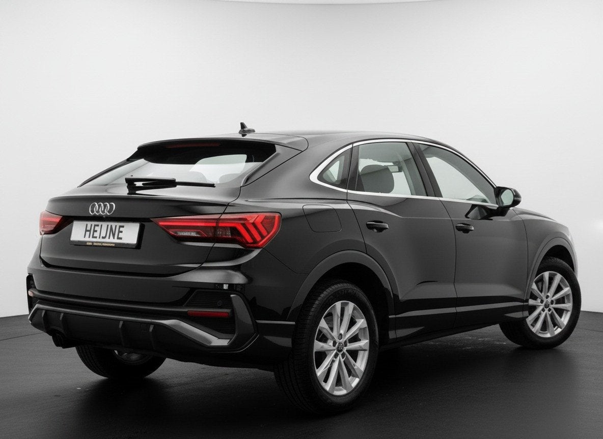 Audi Q3 Sportback 45 TFSI e 245PK BUSINESS EDITION PHEV LEDE, Auto's, Gebruikt, Zwart, Automatische klimaatregeling, Zwart