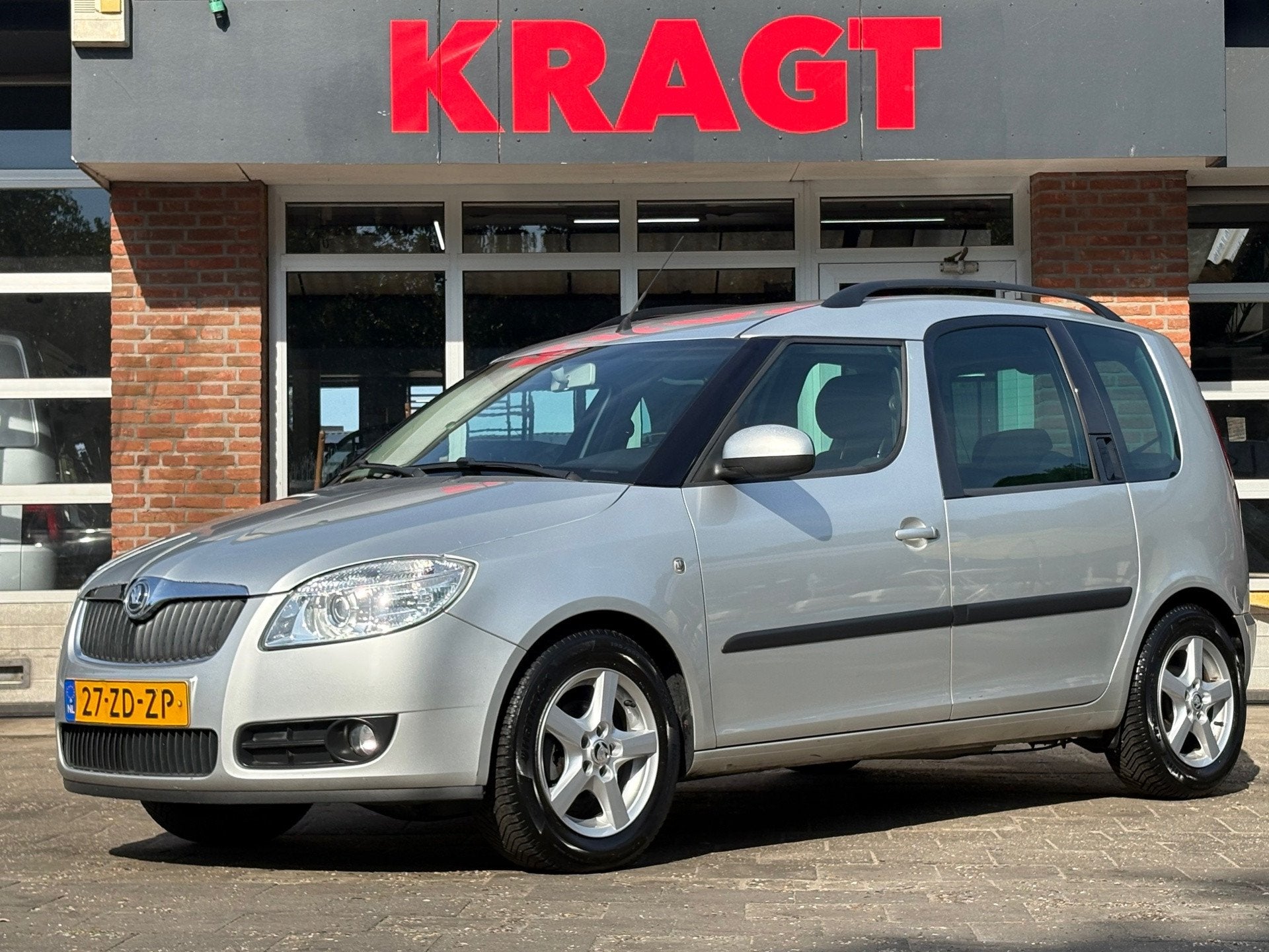 Skoda Roomster Style 1.4-16V 86 pk - APK 06-2027 - ruime aut, Voorwielaandrijving, Gebruikt, Zwart, 4 cilinders