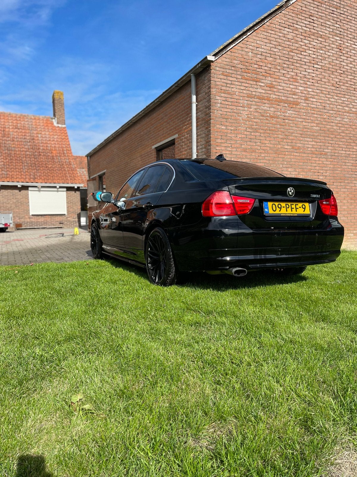 Bmw 318i loop of sloop, 4 cilinders, Zwart, Overige kleuren, Handgeschakeld