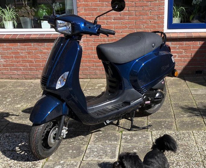 Riva scooter, Ophalen, Zo goed als nieuw, Benzine