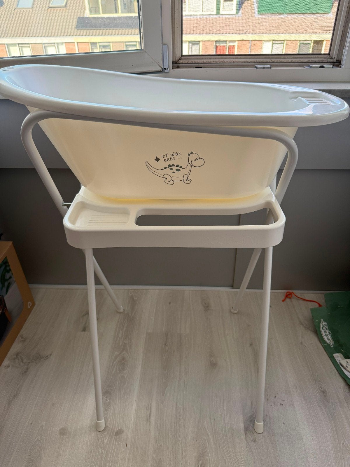compleet Bébé-jou babybadje met bijbehorende standaard, Ophalen, Zo goed als nieuw, Badje, Bébé-jou