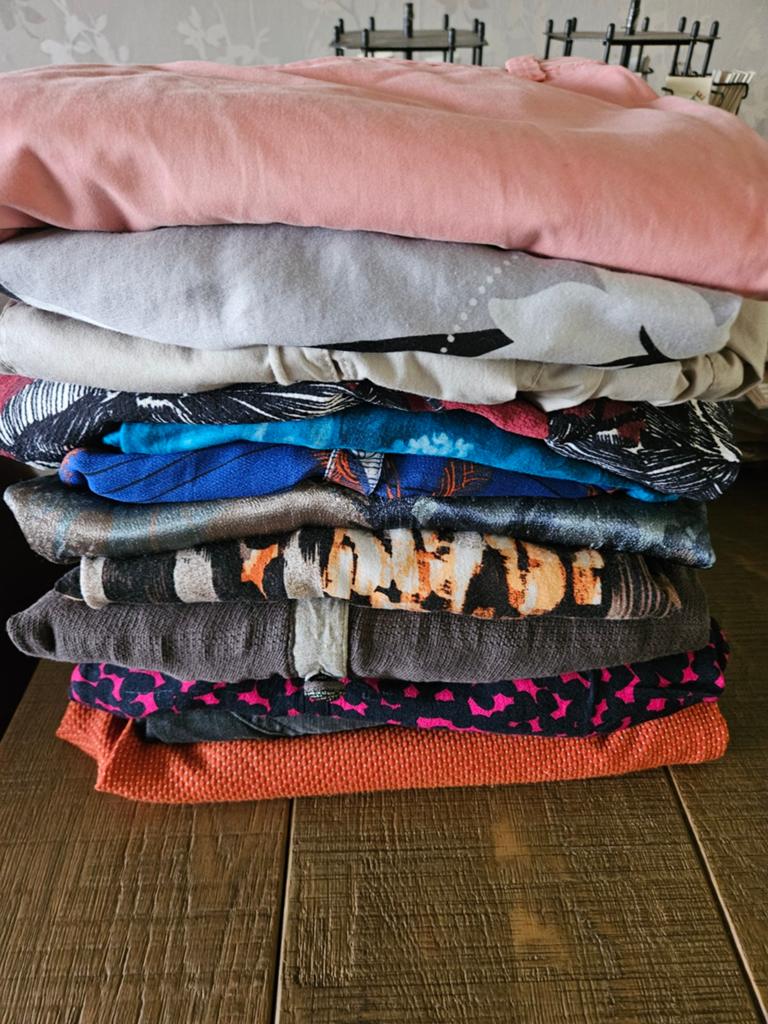 Groot kledingpakket van Didi - Diverse items, Kleding | Dames, Dames-kledingpakketten, Gedragen, Maat 42/44 (L), Ophalen of Verzenden