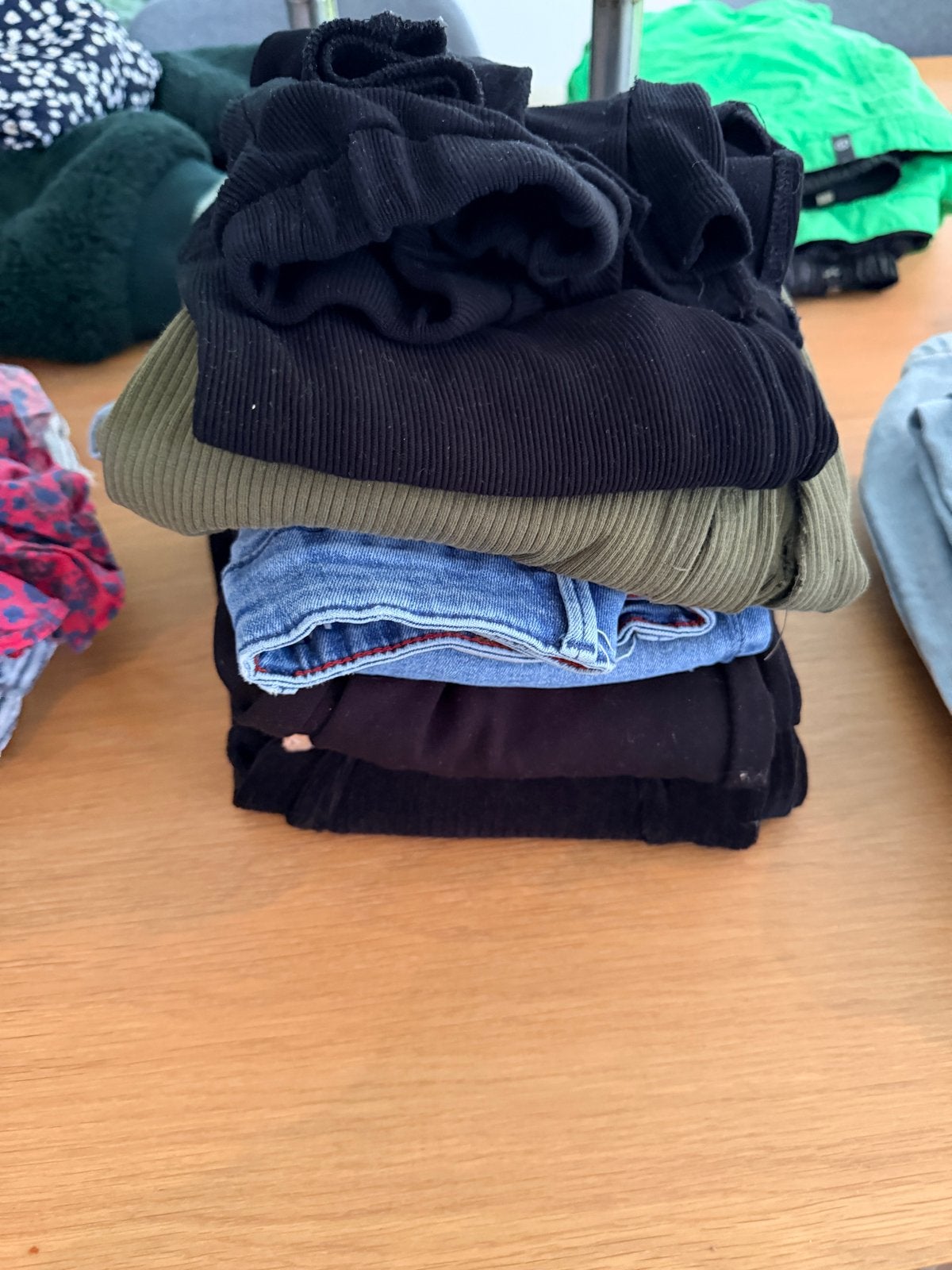 Grote kledingbundel voor kinderen - vooral maat 128/ 152, Ophalen of Verzenden, Gebruikt, Maat 128
