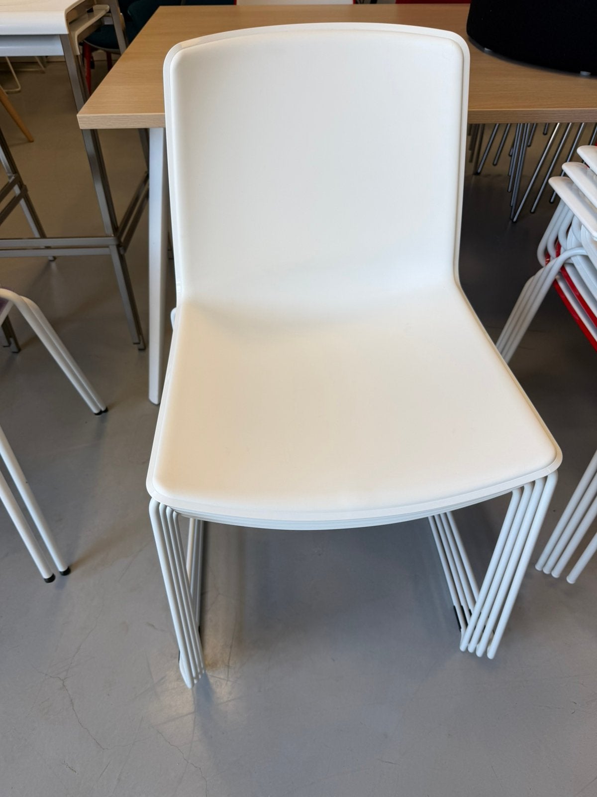 Pedrali Tweet sledeframe stoel wit. Stapelbaar. Prijs voor 4, Huis en Inrichting, Stoelen, Ophalen, Zo goed als nieuw, Wit, Vier