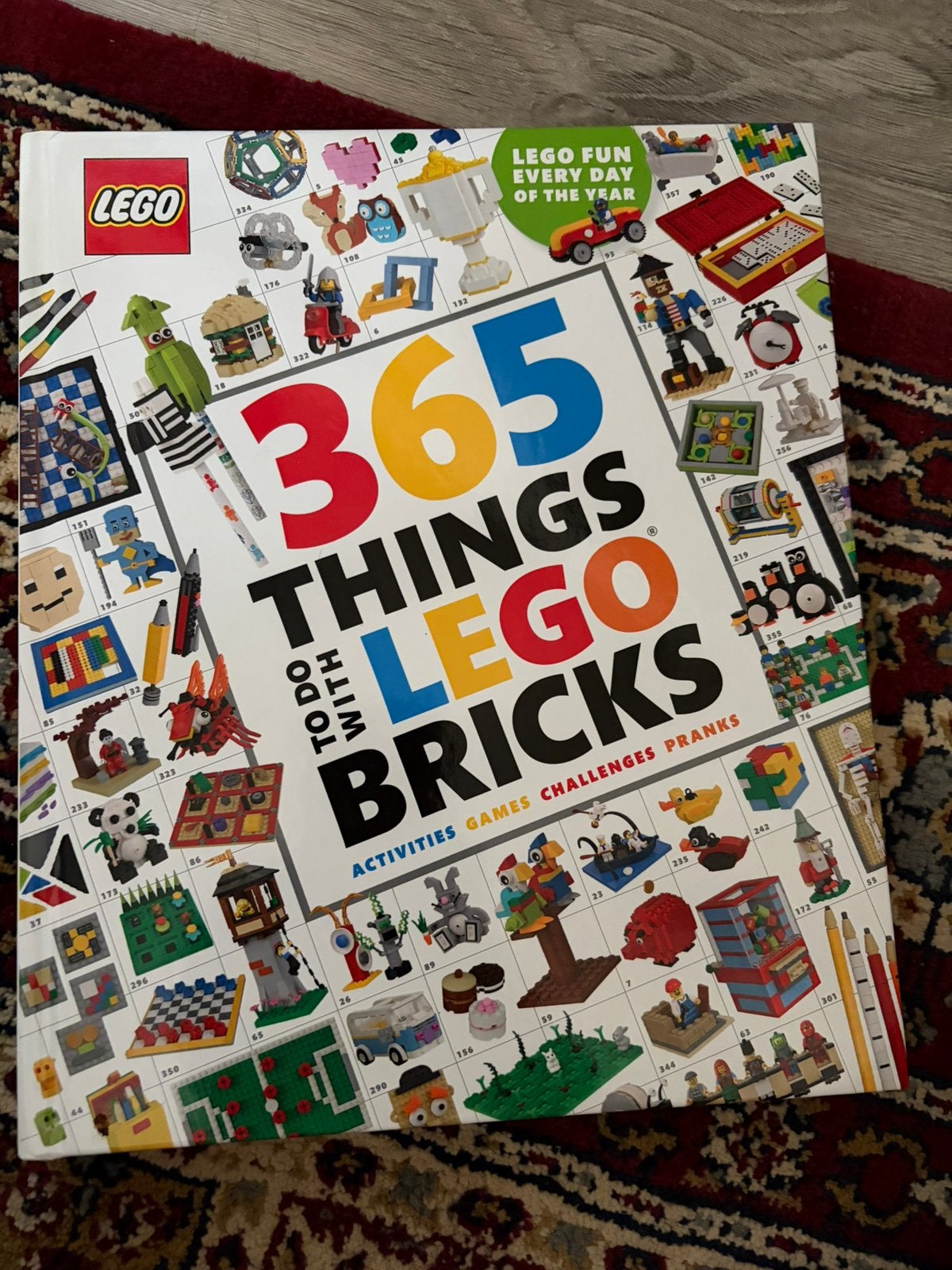 Lego bouwboek 365 things to do with Lego Bricks, Ophalen of Verzenden, Zo goed als nieuw, Overige onderwerpen