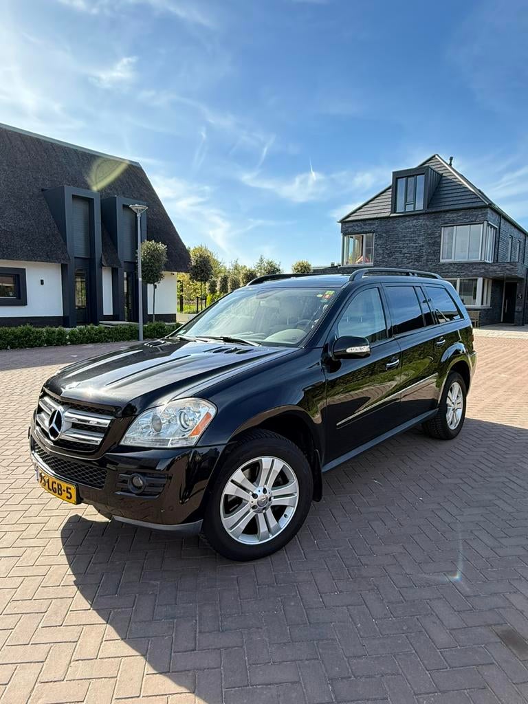 Mercedes-Benz GL 2008 Zwart, Auto's, Mercedes-Benz, 4663 cc, GL, 7 stoelen, 156 €/maand