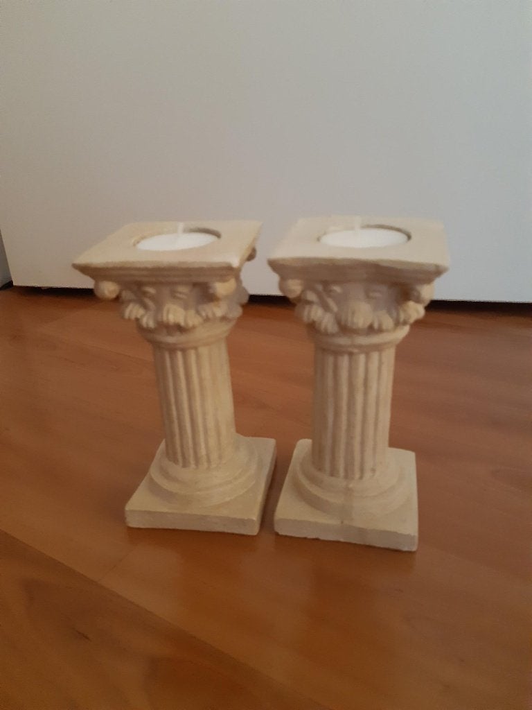 2 stuks keramieke kandelaar/theelichthouders, Waxinelichthouder, Ophalen of Verzenden, Zo goed als nieuw, 14 cm