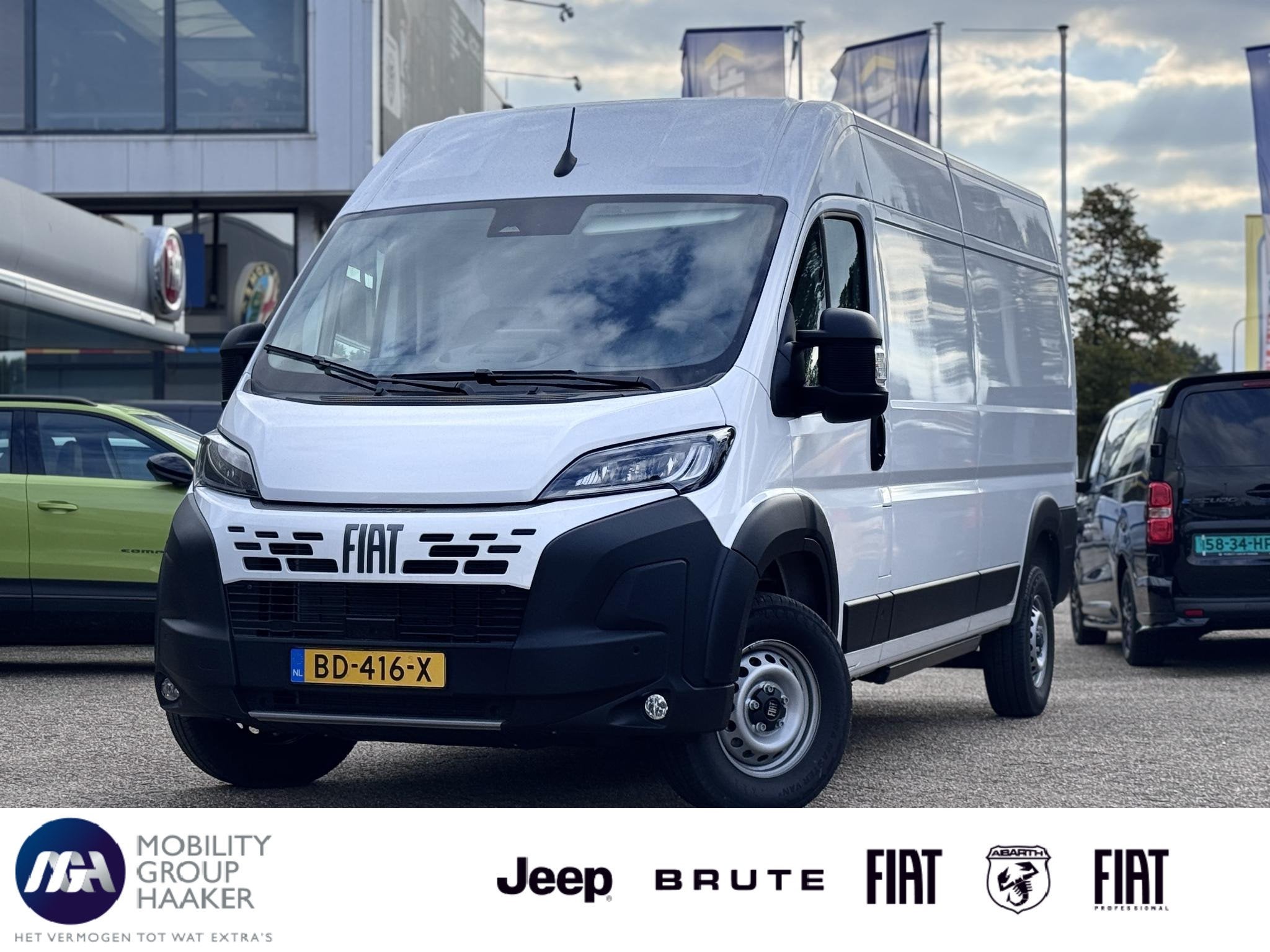 Fiat E-Ducato 4.25t L3H2 110 kWh | Apple/Android | Parkeerca, Auto's, Stof, Gebruikt, Wit, Origineel Nederlands