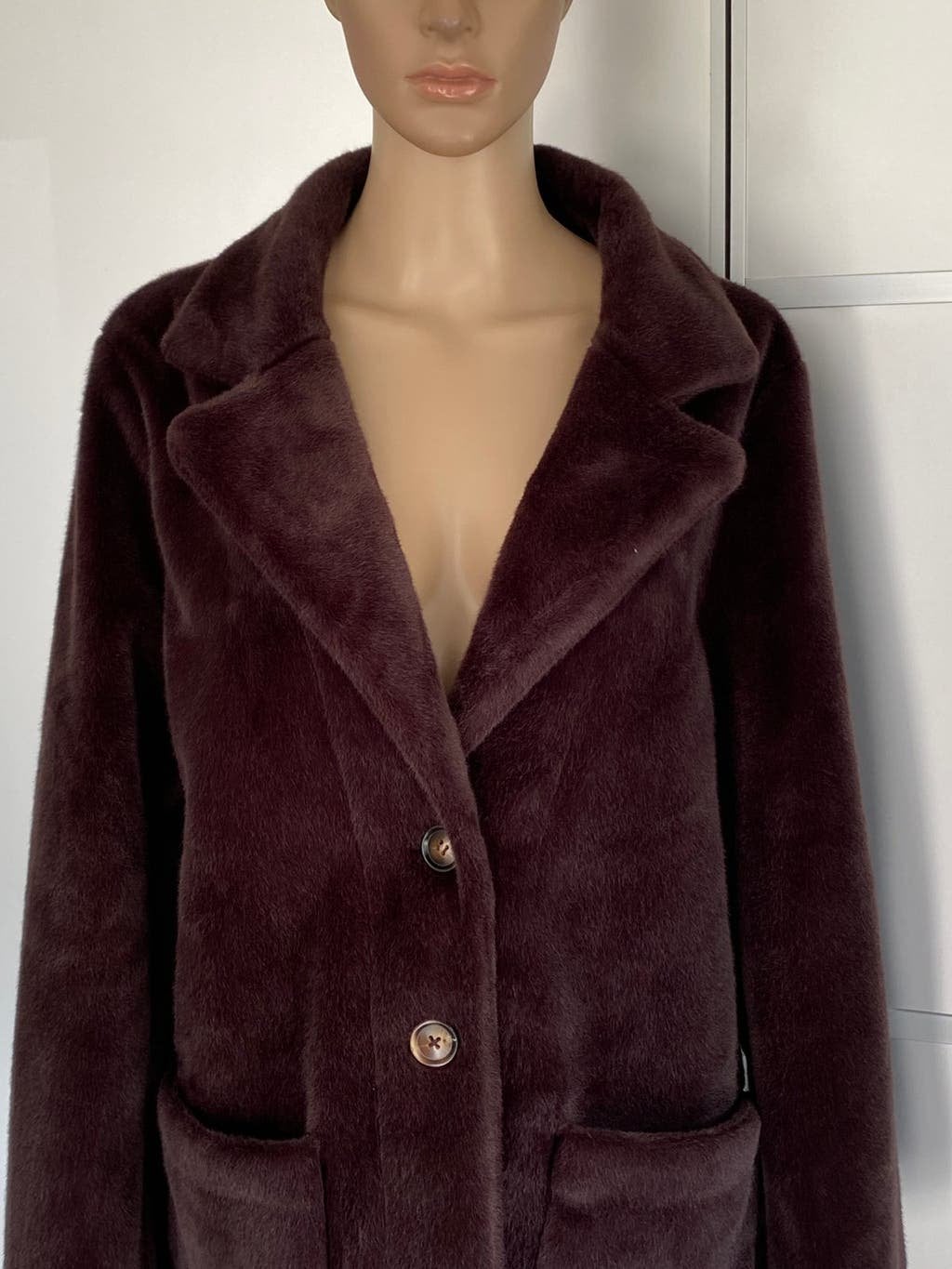 K335 Nieuw: Maicazz 42=L lange bontjas jas winter winterjas, Kleding | Dames, Bruin, Maat 42/44 (L), Nieuw, Ophalen of Verzenden