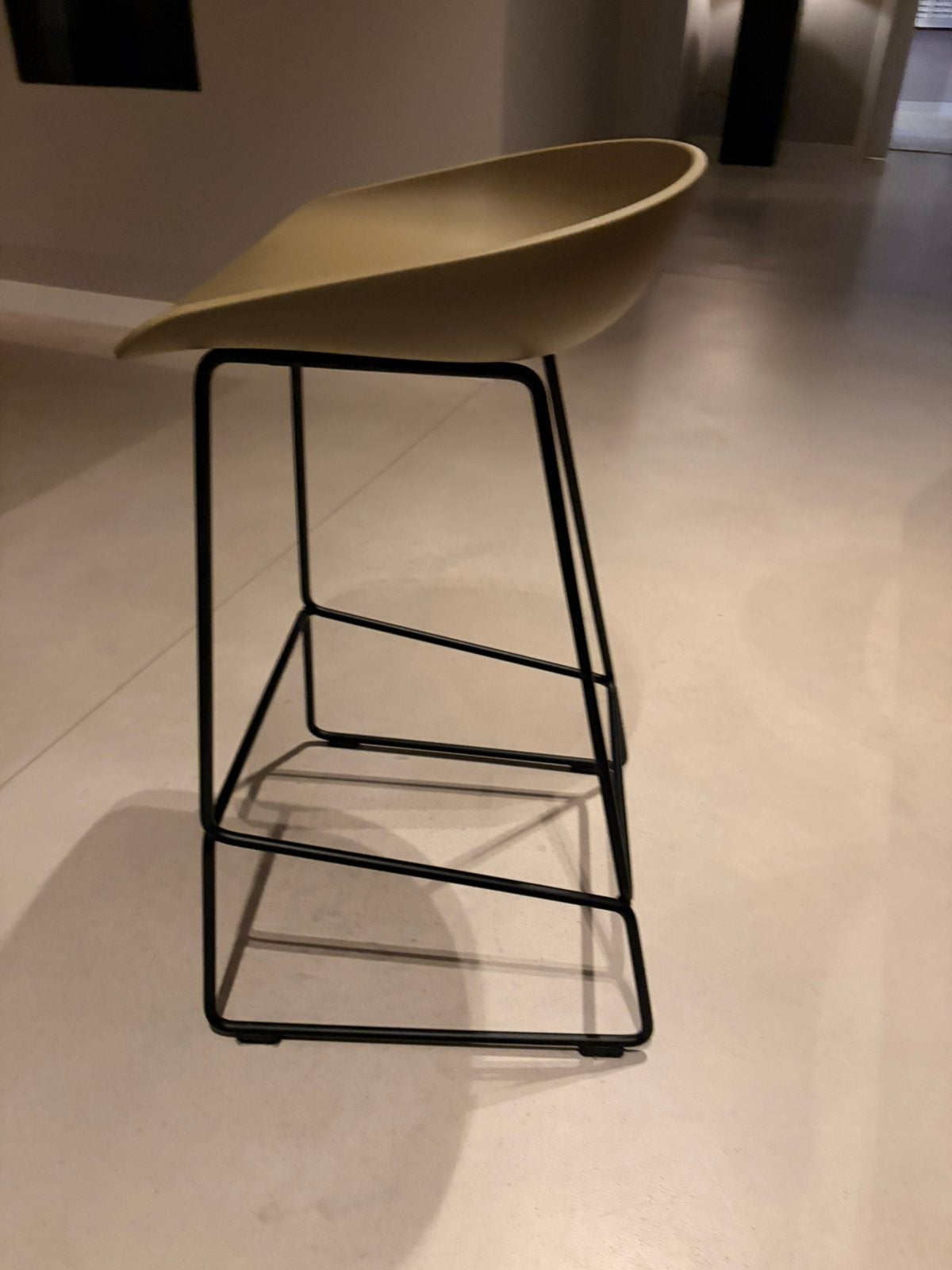 HAY About a Stool, Huis en Inrichting, 3 krukken, Ophalen, Zo goed als nieuw, 60 tot 90 cm