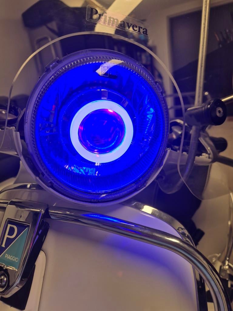 Angel-eye Koplamp voor Vespa Primavera - Blauw LED, Onbekend, Nieuw, Ophalen of Verzenden, Koplamp