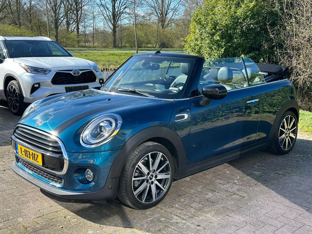 MINI Cabrio 1.5 Cooper Sidewalk Edition 136 PK | Head-Up Dis, Auto's, 136 pk, Gebruikt, Euro 6, Cabriolet