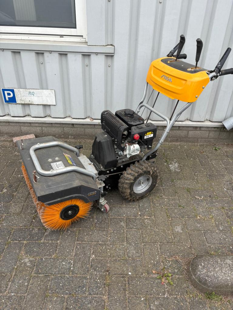 Stiga veegmachine, Tuin en Terras, Veegmachines, Ophalen