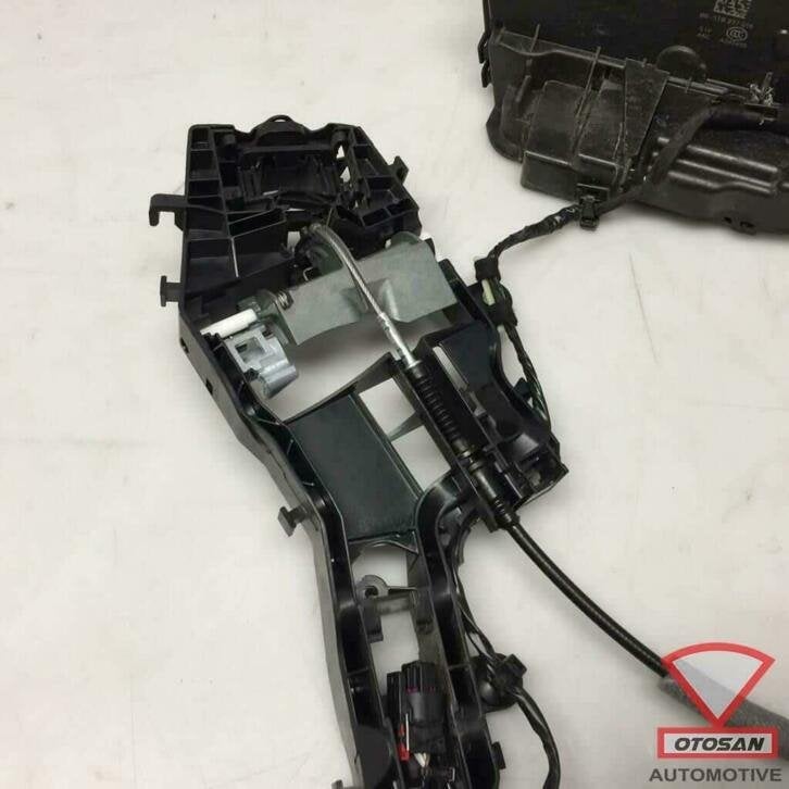 vw passat b8 2017 vag portier slot rechts voor 5tb839016, Gebruikt, Volkswagen, Volkswagen AG, Vw@volkswagen.de