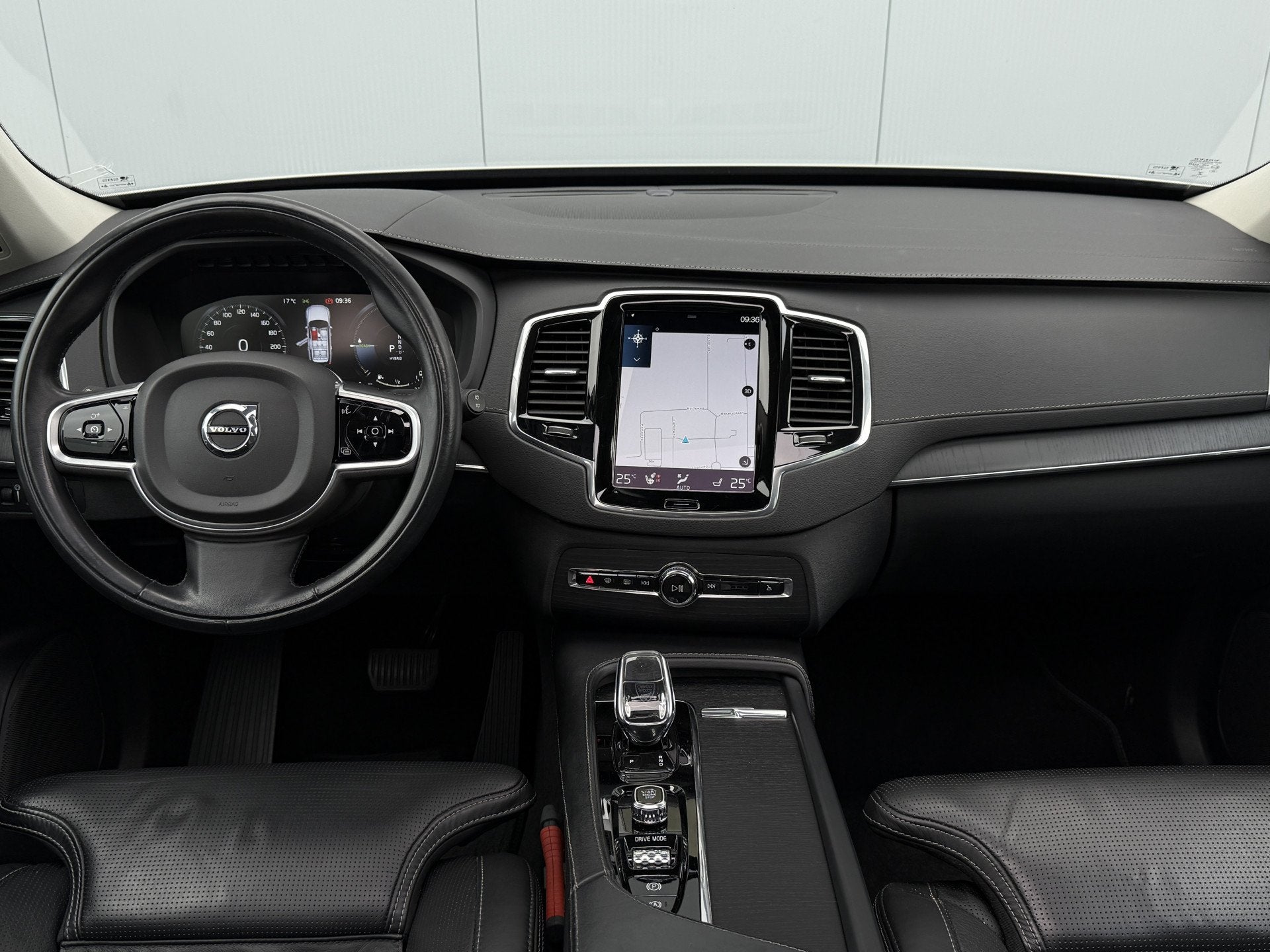 Volvo XC90 2.0 T8 Twin Engine AWD Inscription Intro Edition, Dealer onderhouden, Gebruikt, Euro 6, 4 cilinders