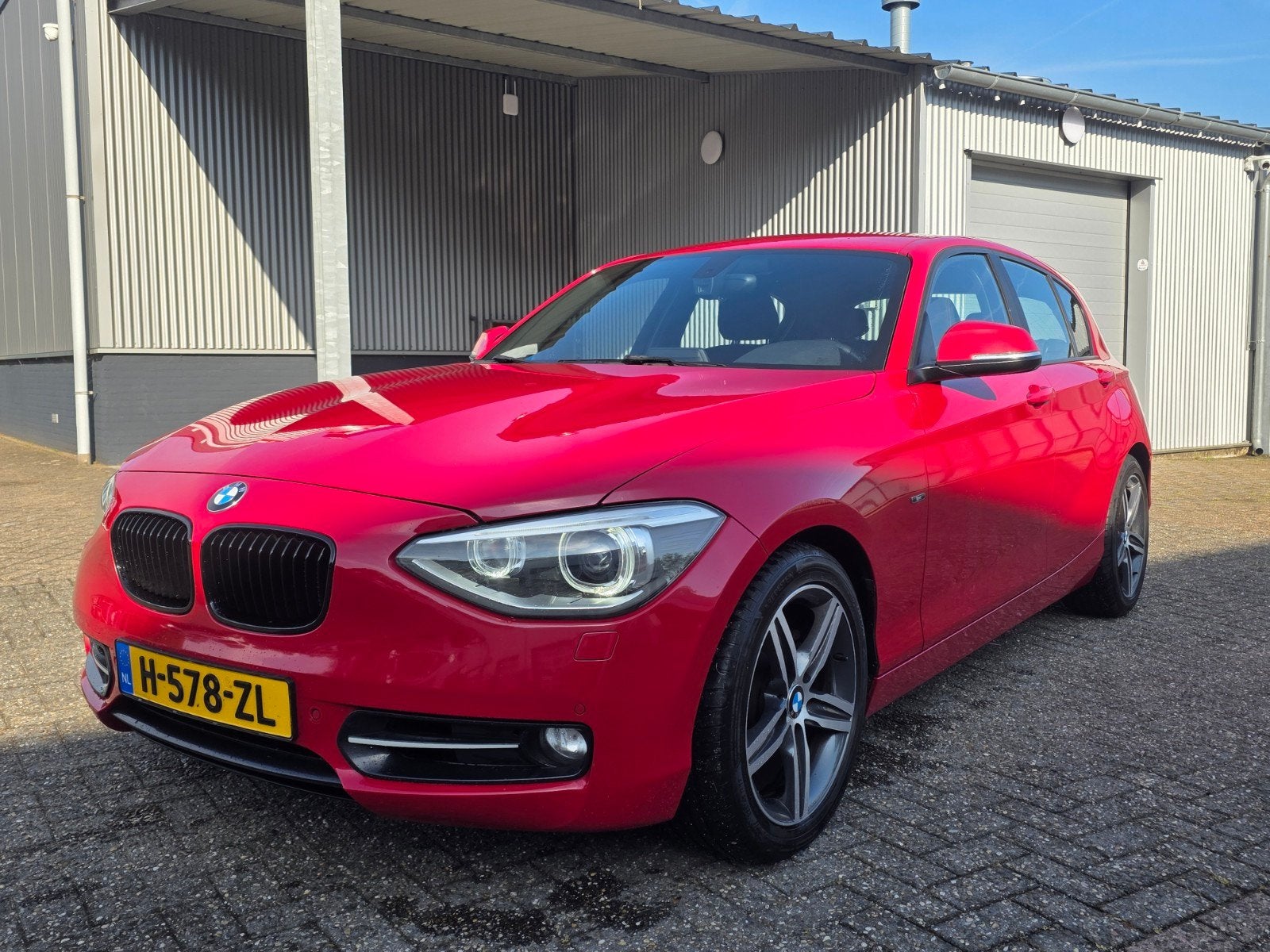 BMW 1-Serie 118I 125KW 5DR 2012 Rood, Auto's, BMW, 1-Serie, Zwart, 4 cilinders, 1200 kg