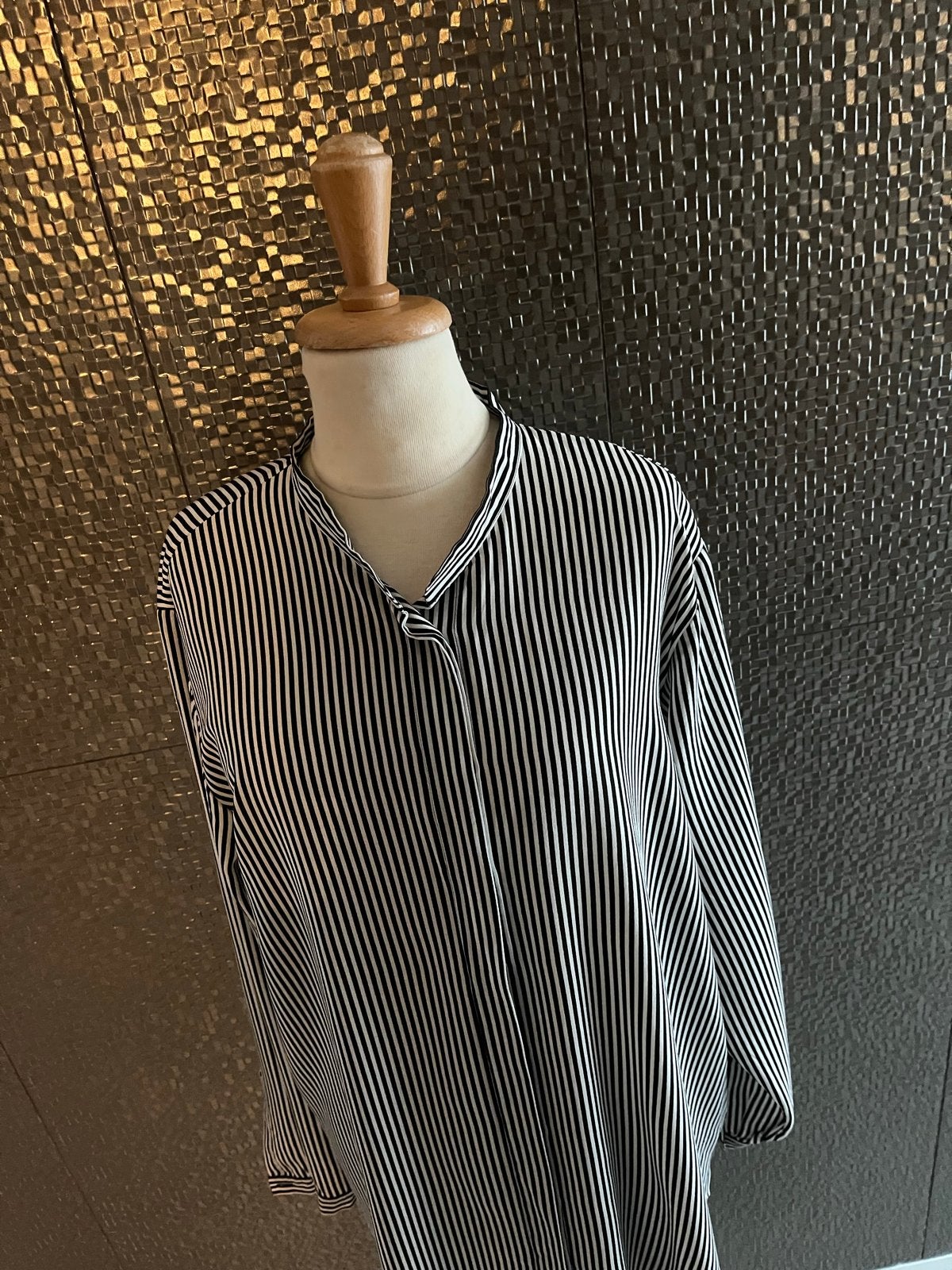 Max Volmary zijden blouse maat 44 - Zwart/Wit gestreept, Kleding | Dames, Verzenden, Zo goed als nieuw, Maat 42/44 (L), Zwart