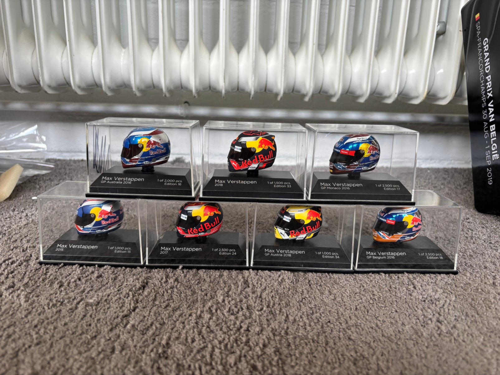Max verstappen helmen set compleet ( incl handtekening), Verzamelen, Automerken, Motoren en Formule 1, Ophalen of Verzenden, Zo goed als nieuw