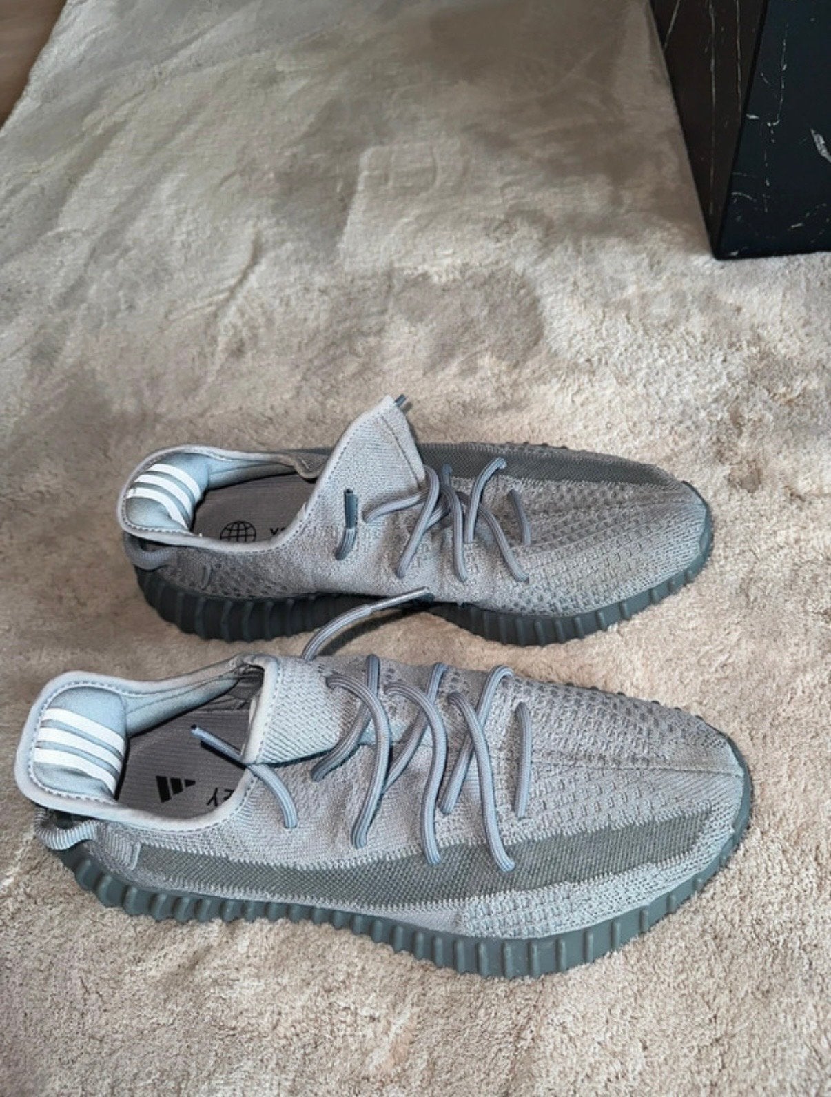 Adidas Yeezy Boost 350 V2 - Maat 42.5, Ophalen of Verzenden, Gedragen, Overige kleuren, Sneakers of Gympen