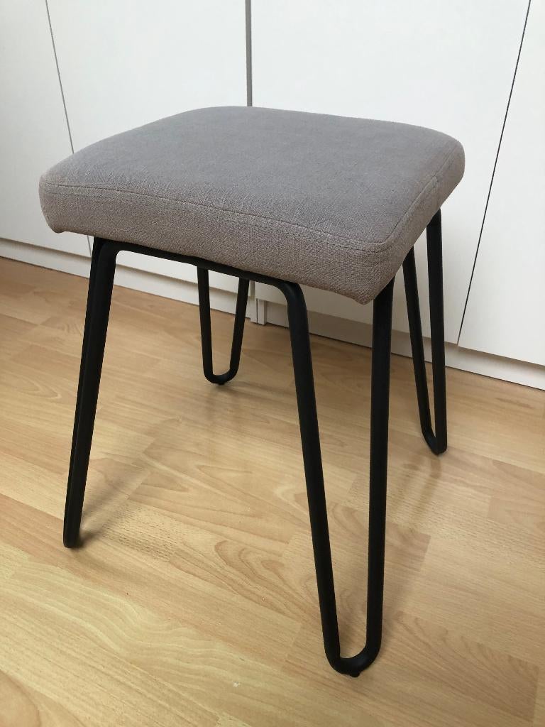 Whkmp's Own Designkrukje – Moderne/Industriële look – Grijs!, Huis en Inrichting, Krukjes, Ophalen of Verzenden, Gebruikt, Staal
