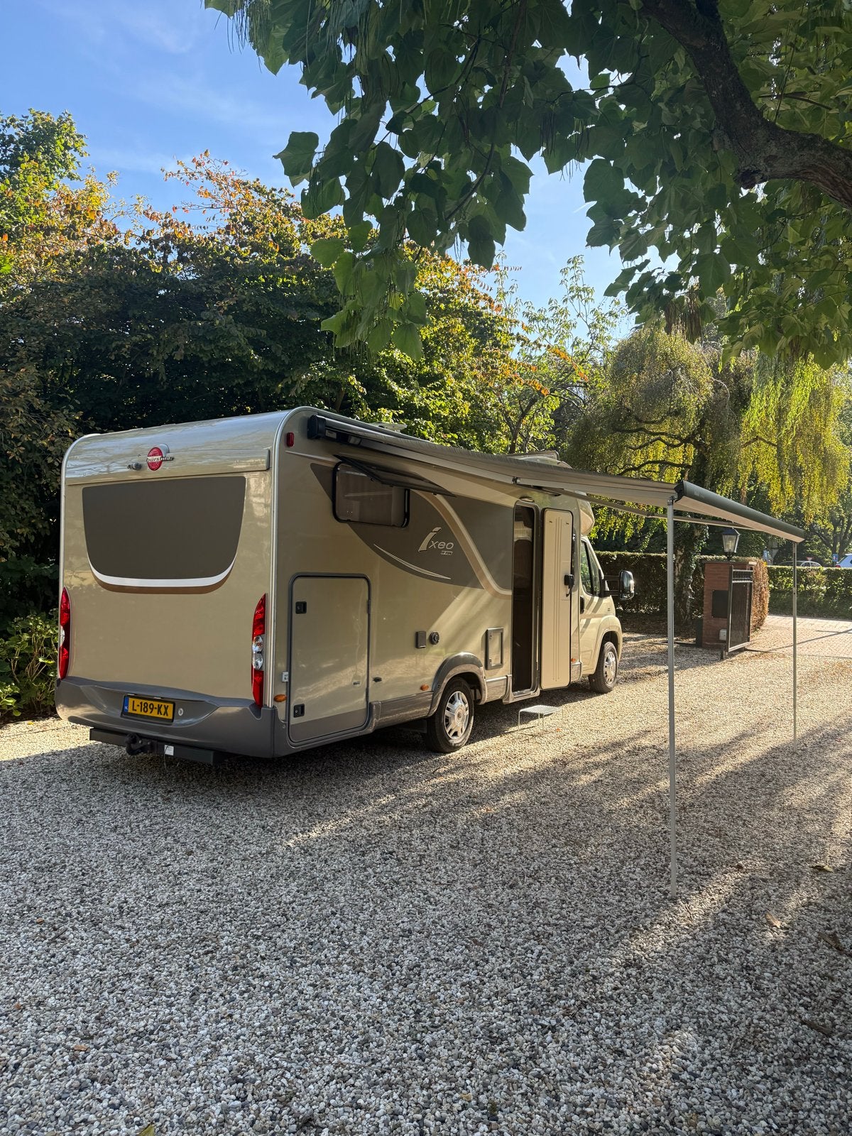 Burstner Ixeo 726it - 68dkm Complete camper met veel extra's, Koelkast, Ringverwarming, Particulier, Bürstner