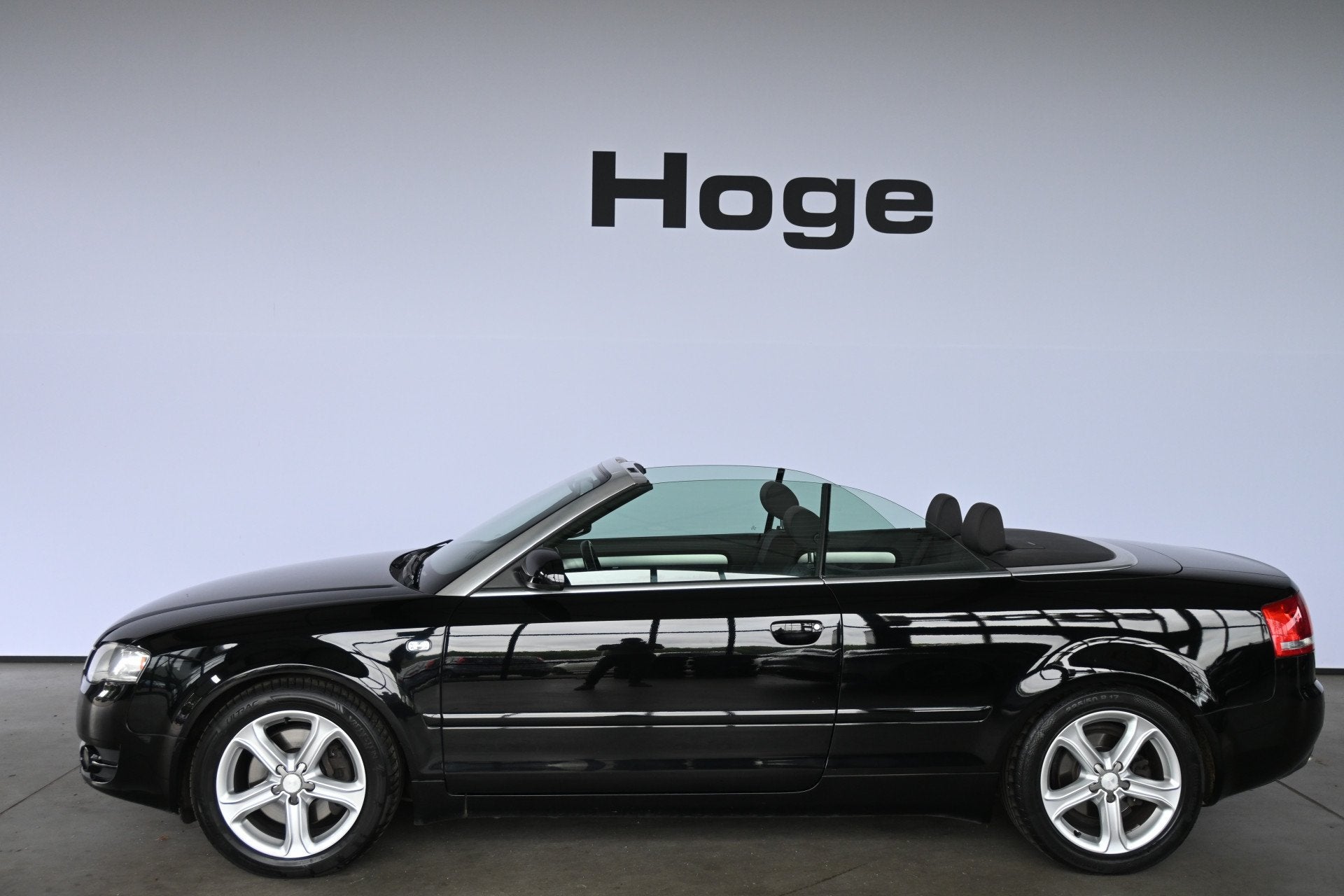 Audi A4 2.7 TDI Cabriolet Automaat Airco Cruise control Elek, Auto's, Audi, Stof, Gebruikt, Zwart, A4