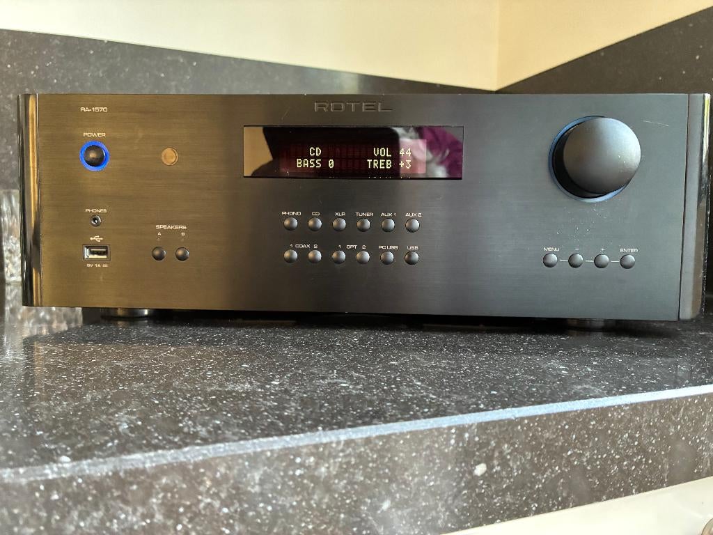Rotel versterker RA-1570, Niet werkend, 120 watt of meer, Stereo, Ophalen