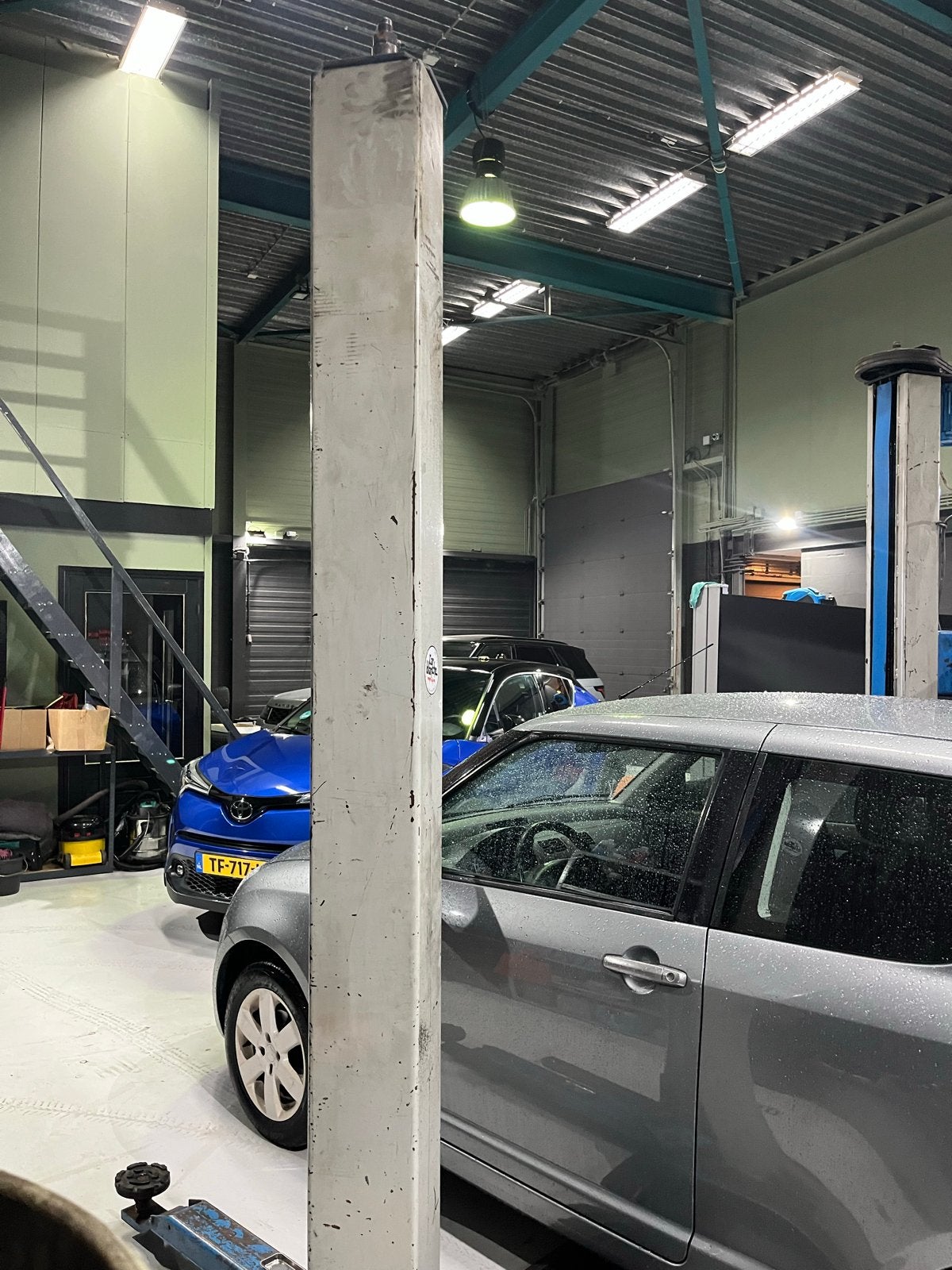 Robuuste Autec Hefbrug - 2500 kg capaciteit, Ophalen