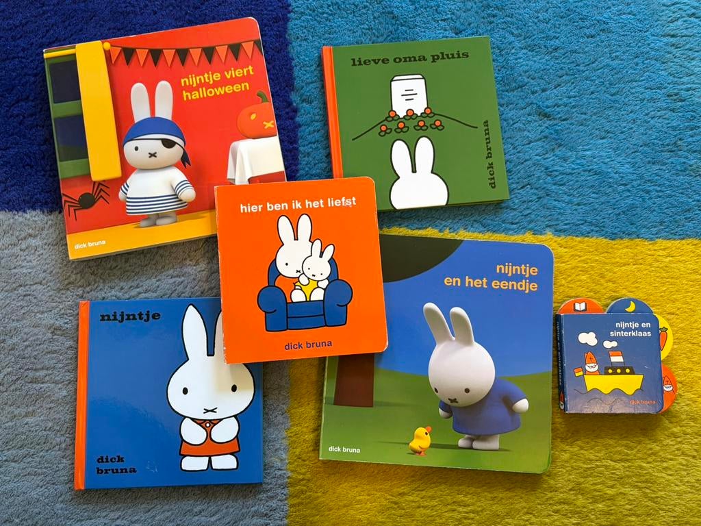 6 Nijntje boeken (diverse formaten), Ophalen of Verzenden, Gelezen