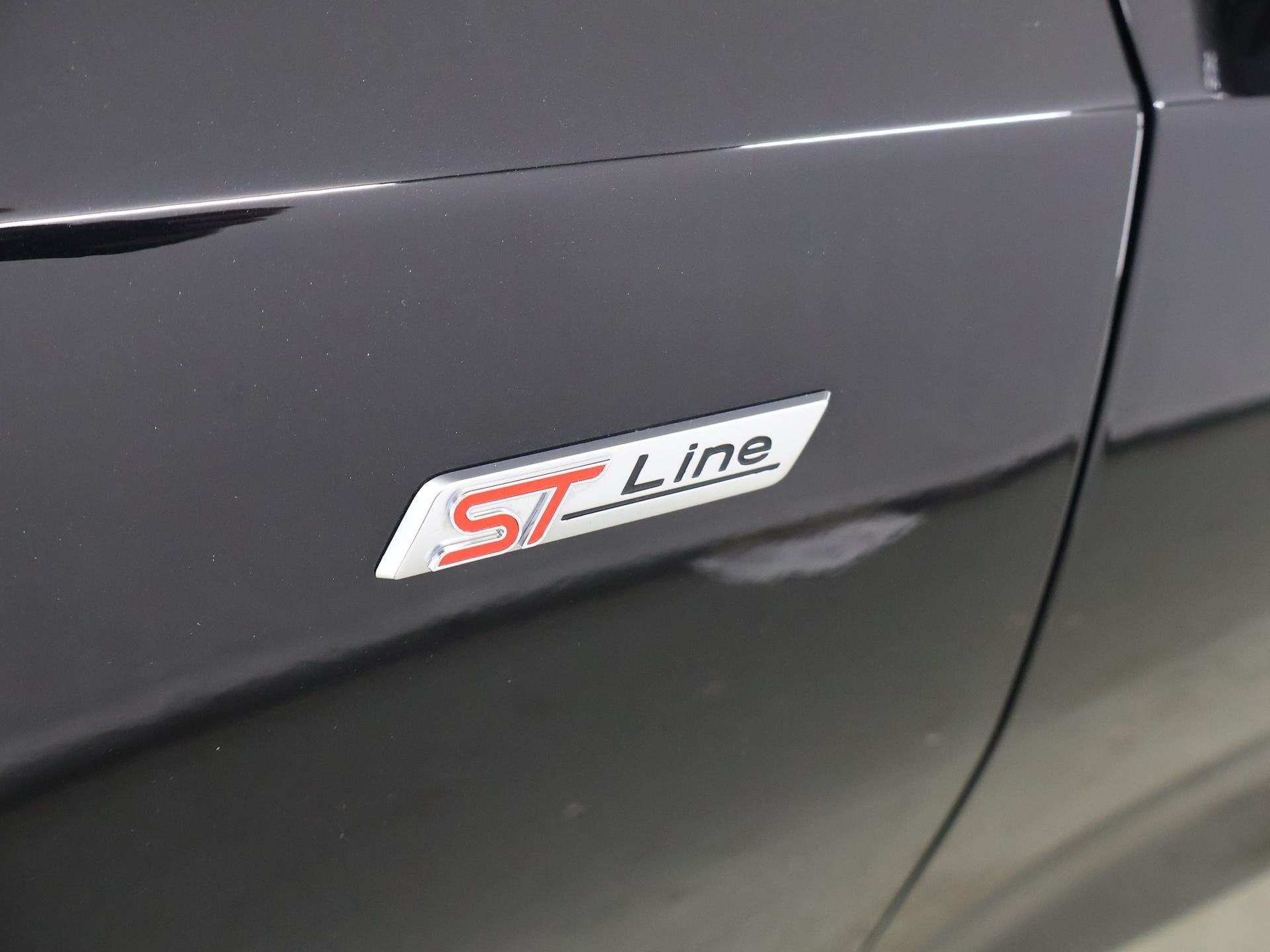 Foto 42 van Ford Focus Wagon 1.0 EcoBoost Hybrid ST Line | Trekhaak | Wi
