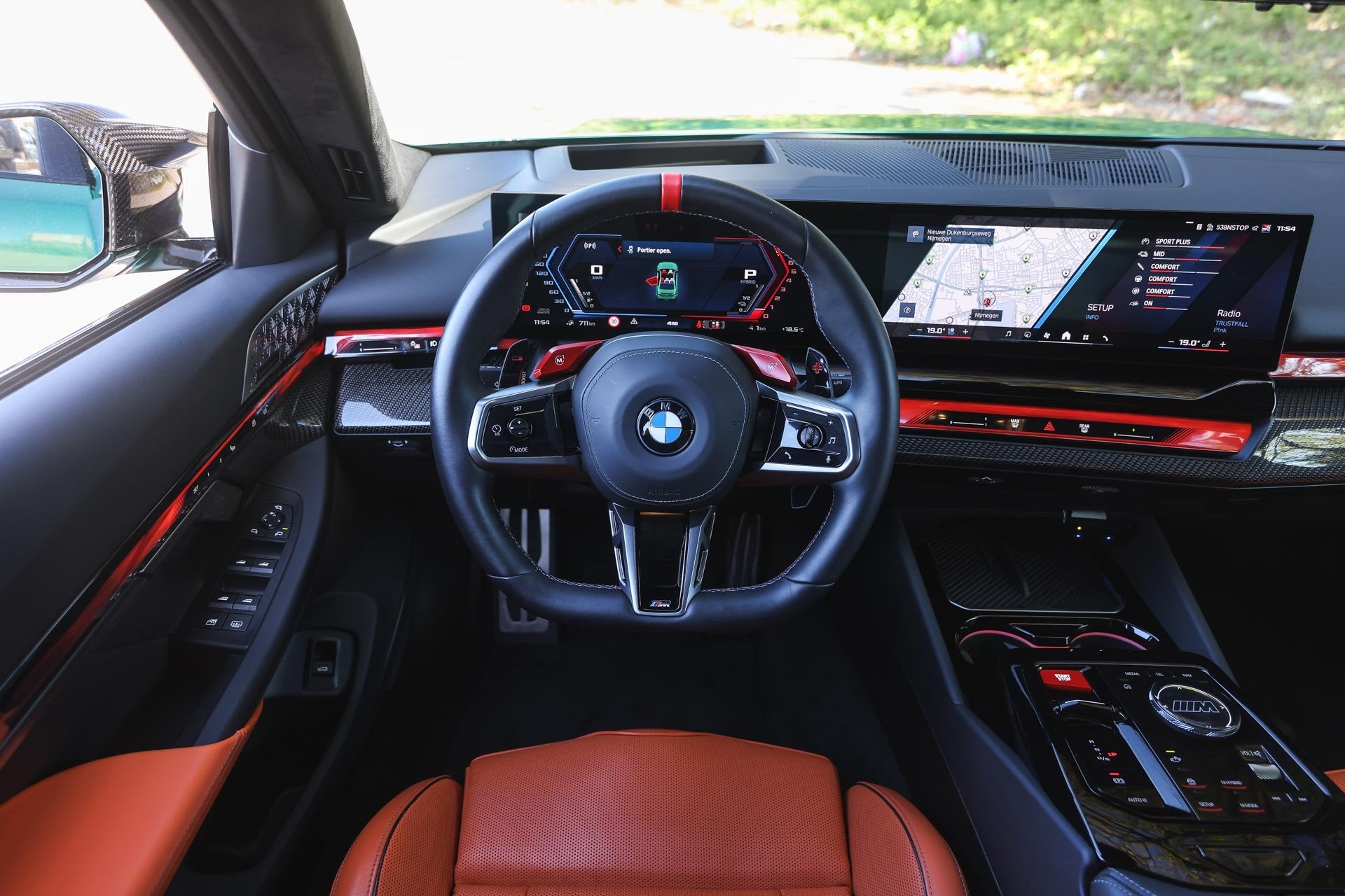 BMW M5 Automaat / M Drive Professional / Carbon-keramische r, Dealer onderhouden, Gebruikt, 4395 cc, 23 km/l