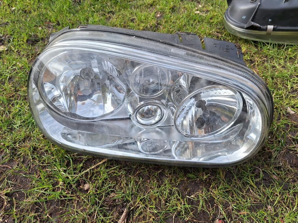 Vw golf 4 koplamp rechts, Auto-onderdelen, Verlichting, Ophalen of Verzenden, Gebruikt, Volkswagen