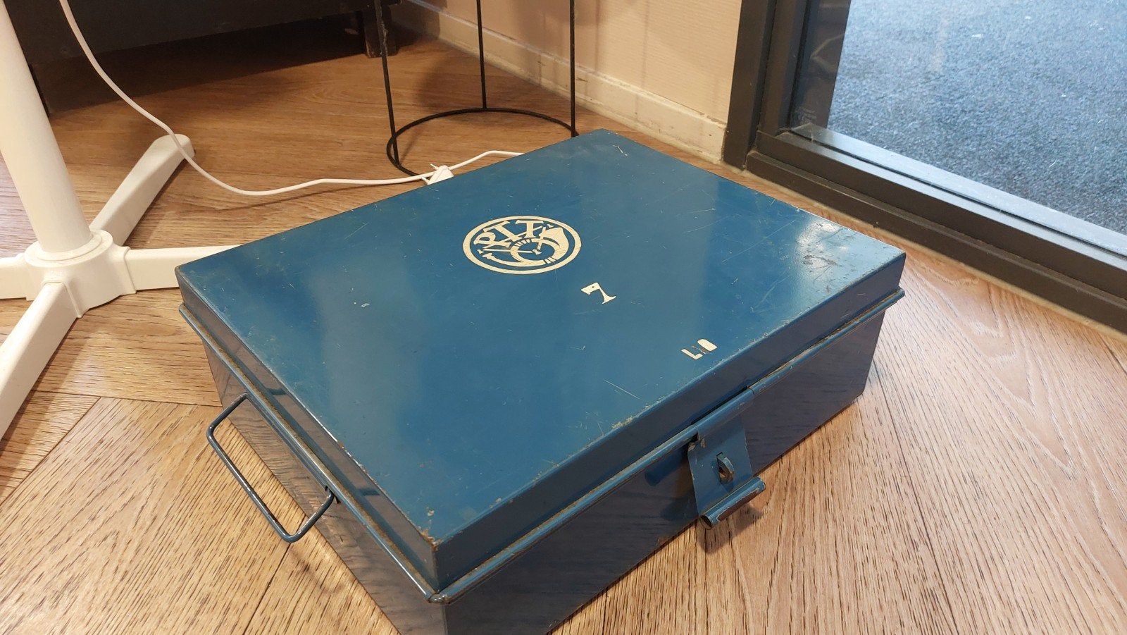 Vintage PTT kist - Blauwe metalen opbergkist, Ophalen of Verzenden