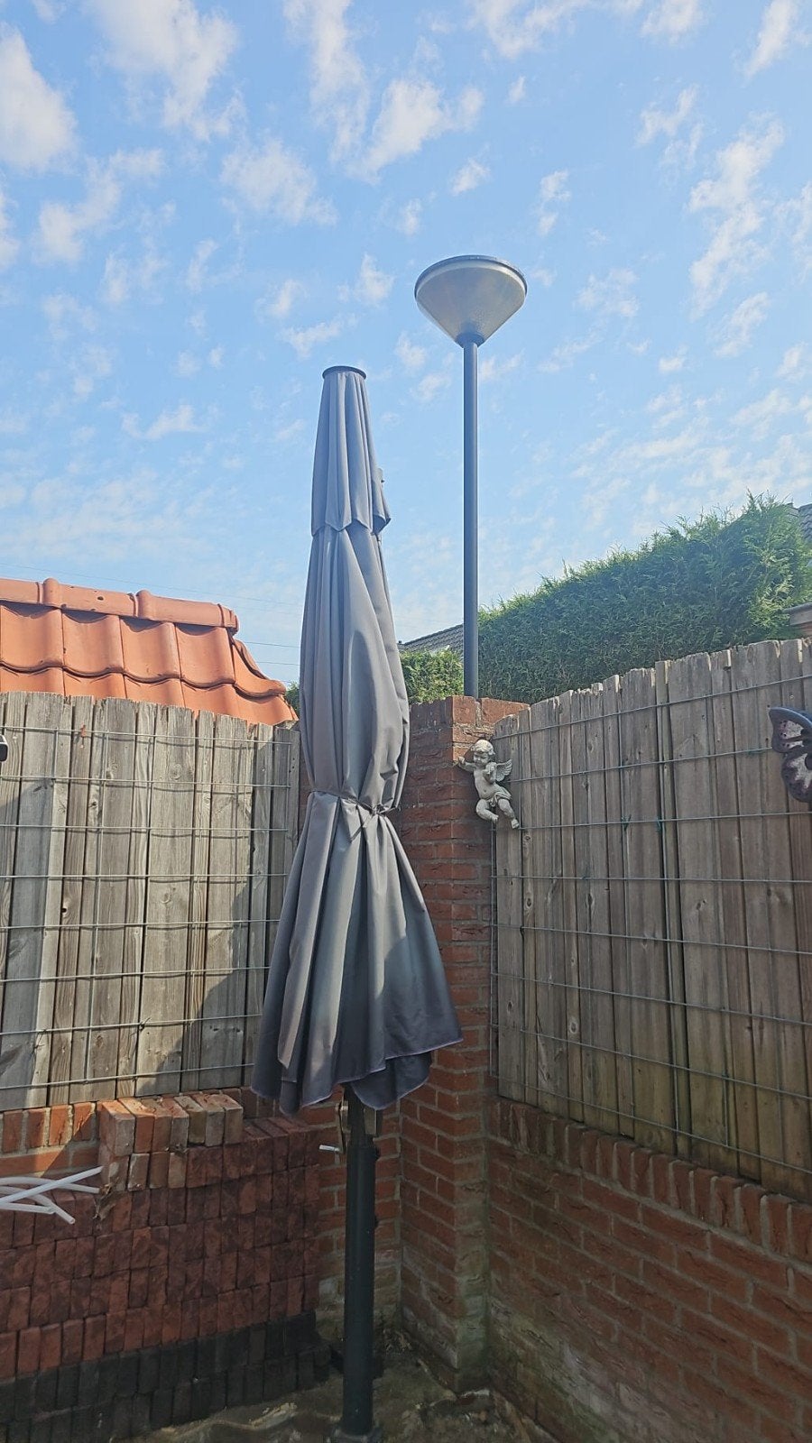 Grote zweefparasol - Grijs, Ophalen, Gebruikt, 2 tot 3 meter, Zweefparasol