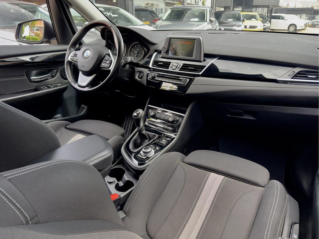 BMW 2 Serie Gran Tourer 216d CORPORATE 7PERS SPORT-INT NAVI, Auto's, Voorwielaandrijving, Gebruikt, Euro 6, 2-Serie Gran Tourer