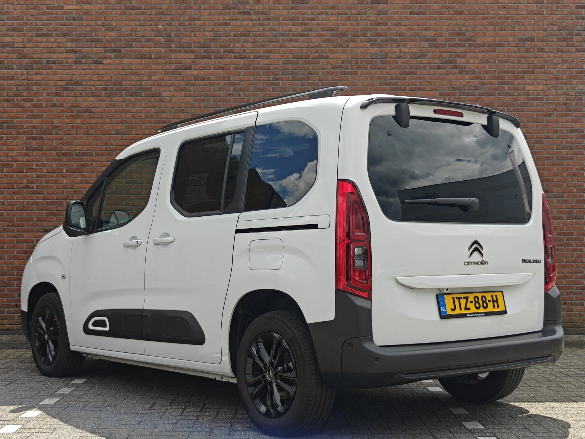 Citroen Berlingo 1.2 PureTech Feel | Automaat | Climate Cont, Gebruikt, Euro 6, 1199 cc, Wit