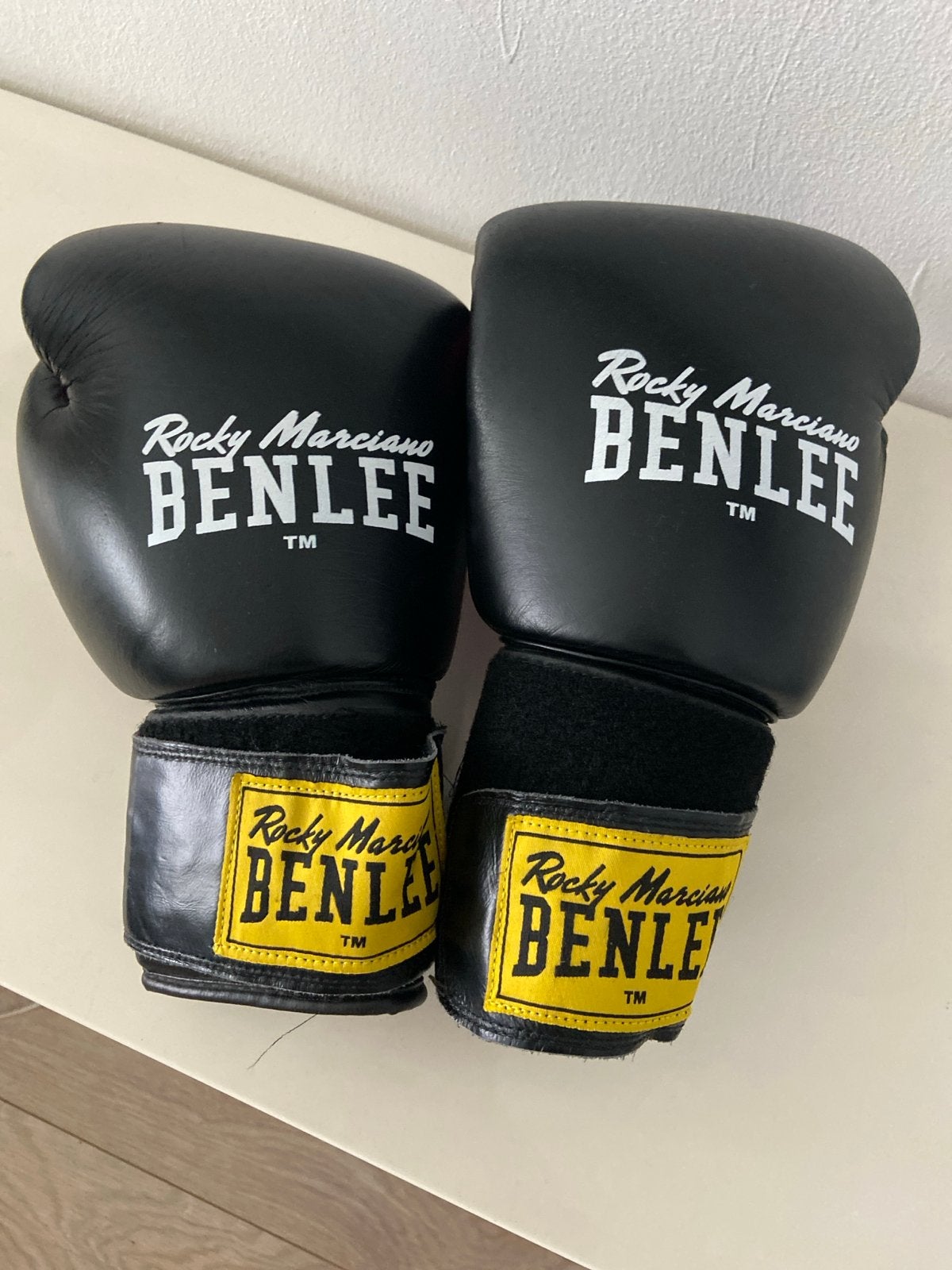 Benlee Rocky Marciano Bokshandschoenen 18-OZ, Sport en Fitness, Ophalen, Gebruikt, Bokshandschoenen