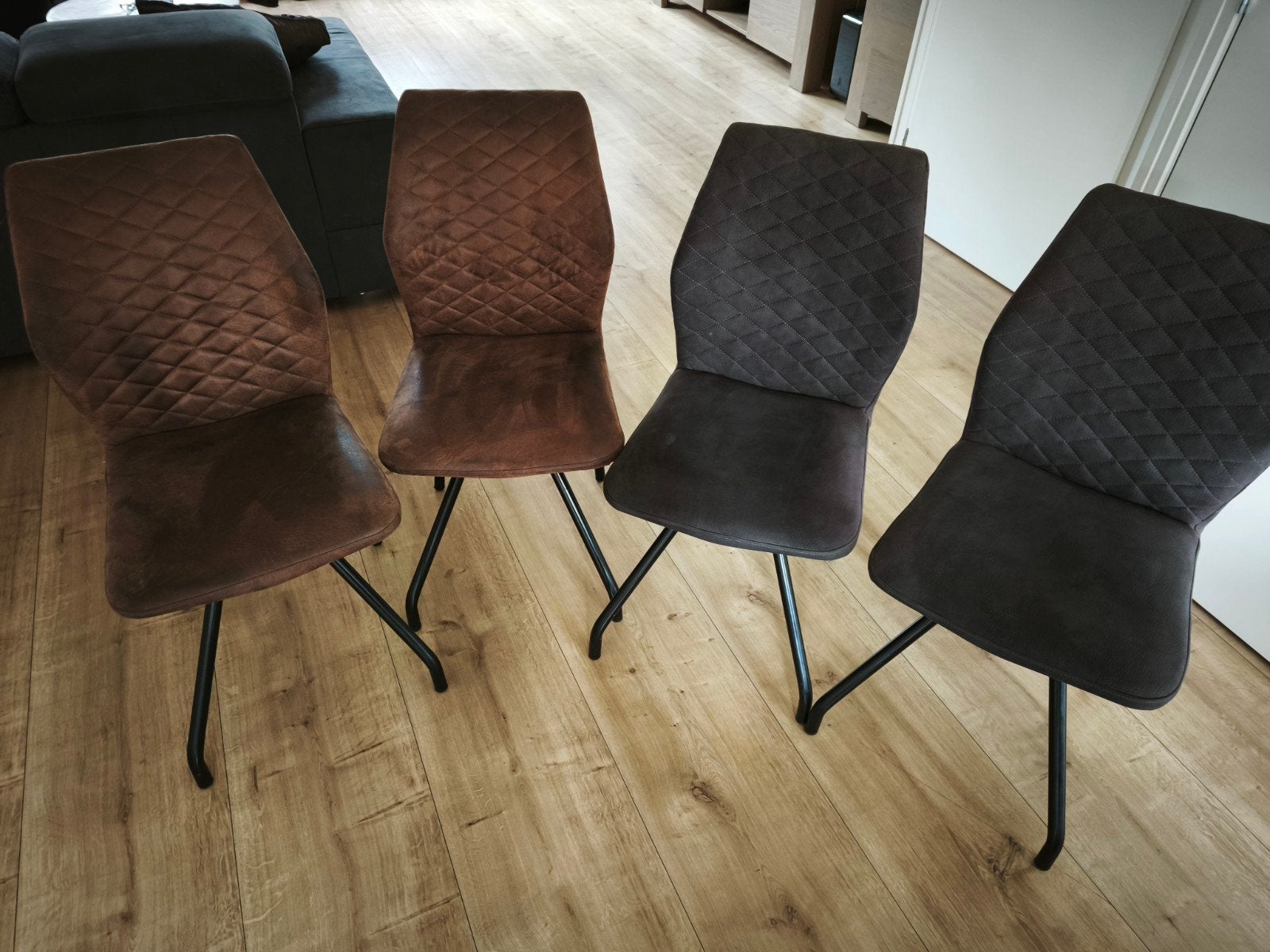 Set van 4 eetkamerstoelen - bruin en donkergrijs, Ophalen, Gebruikt, Metaal, Vier
