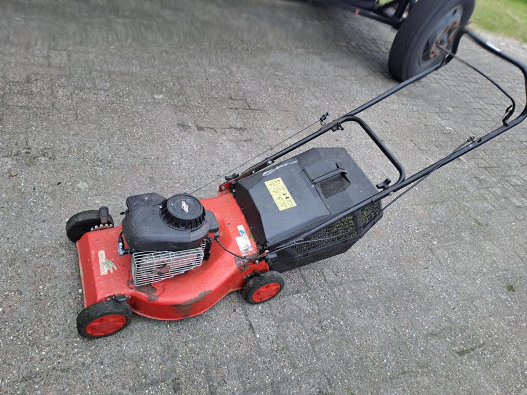 Duw grasmaaier - Werkt, maar heeft onderhoud nodig, Tuin en Terras, Grasmaaiers, Ophalen, Cirkelmaaier, Gebruikt, Onbekend