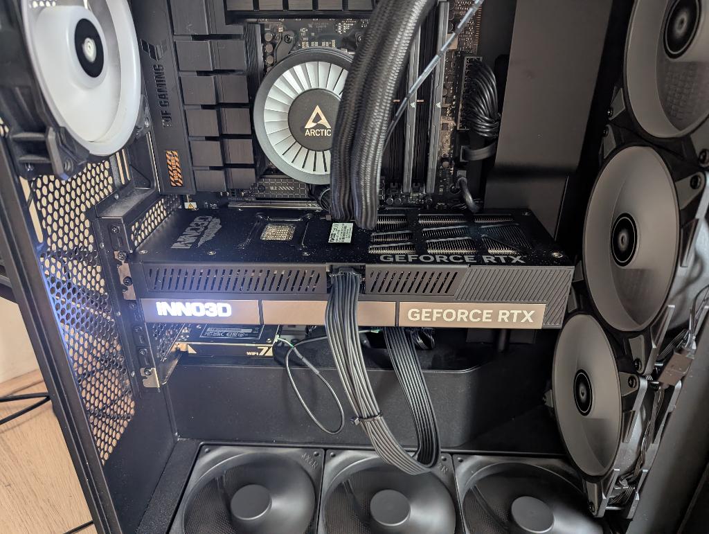 EXCHANGE - Inno3D RTX 5080 X3 OC - 16 GB - SFF - RUILEN, Computers en Software, Videokaarten, Zo goed als nieuw, PCI-Express 5.0