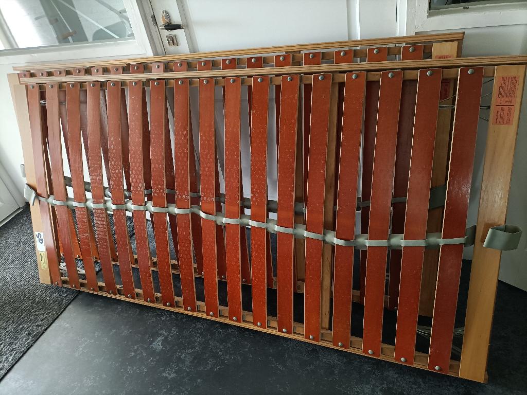 Kingsize. Verstelbare bedbodem  1 bij 2 meter.  2 stuks, Ophalen, Eenpersoons, Bedbodem, 200 cm