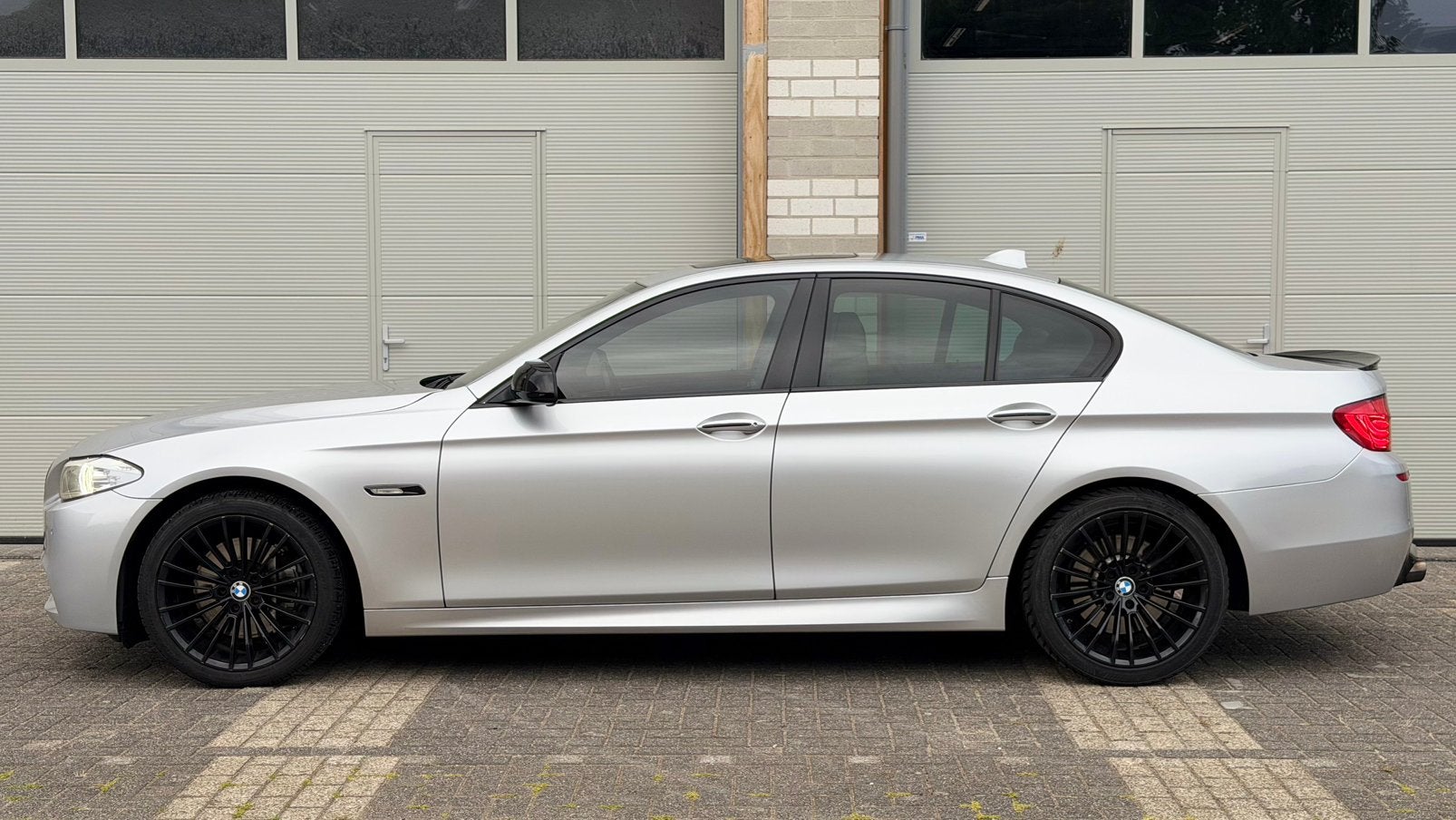 BMW 5-Serie 535i Aut. | Softclose | Headup | Pano | Memory, Auto's, Automaat, Achterwielaandrijving, 1675 kg, 2000 kg
